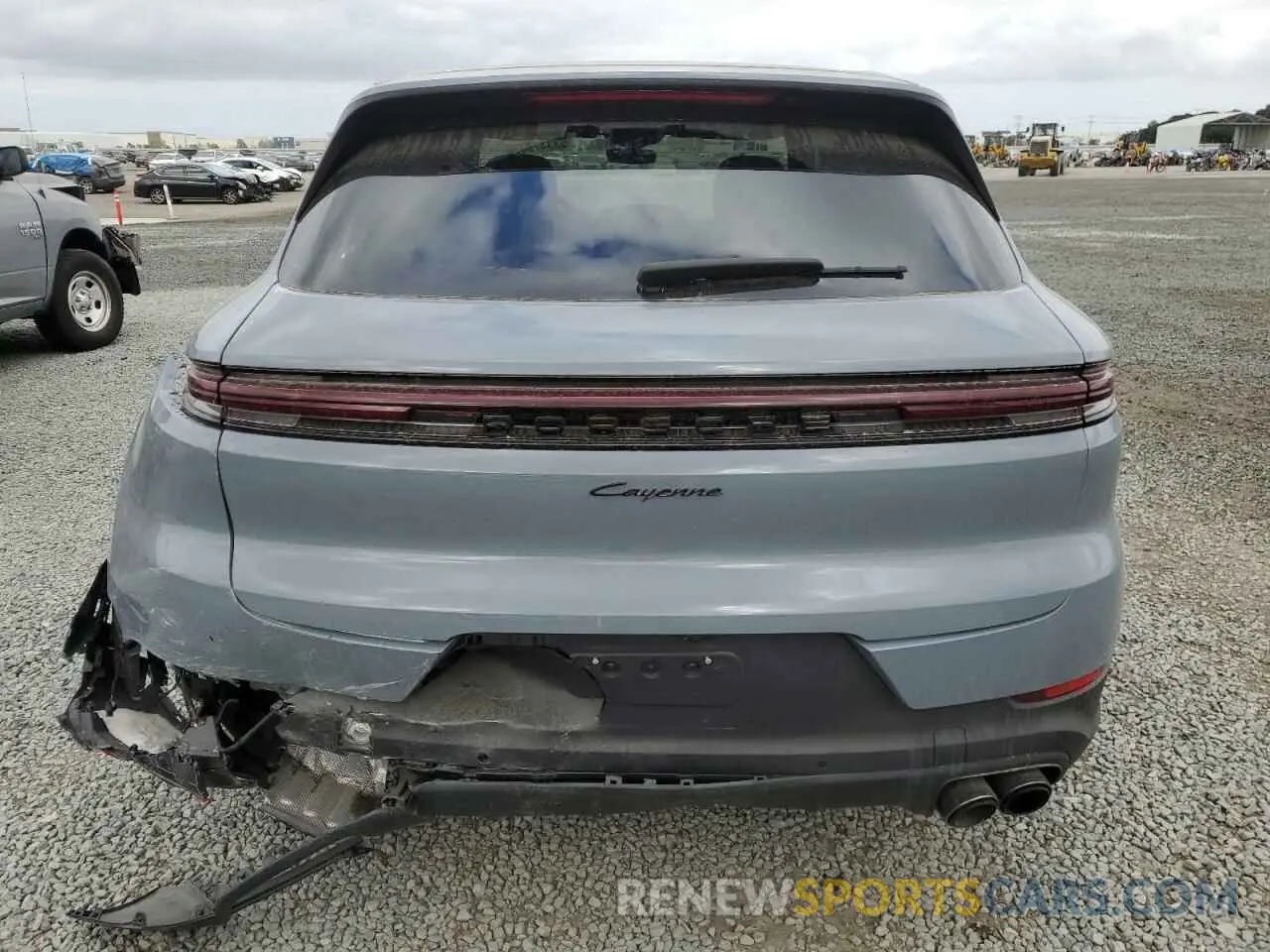 6 fotografías del automóvil dañado WP1AA2AY7RDA10904 PORSCHE CAYENNE 2024