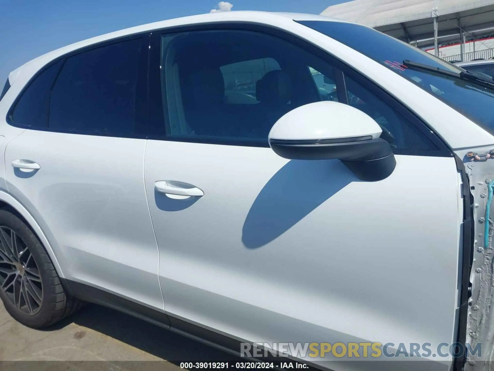 14 fotografías del automóvil dañado WP1AA2AY8RDA00852 PORSCHE CAYENNE 2024