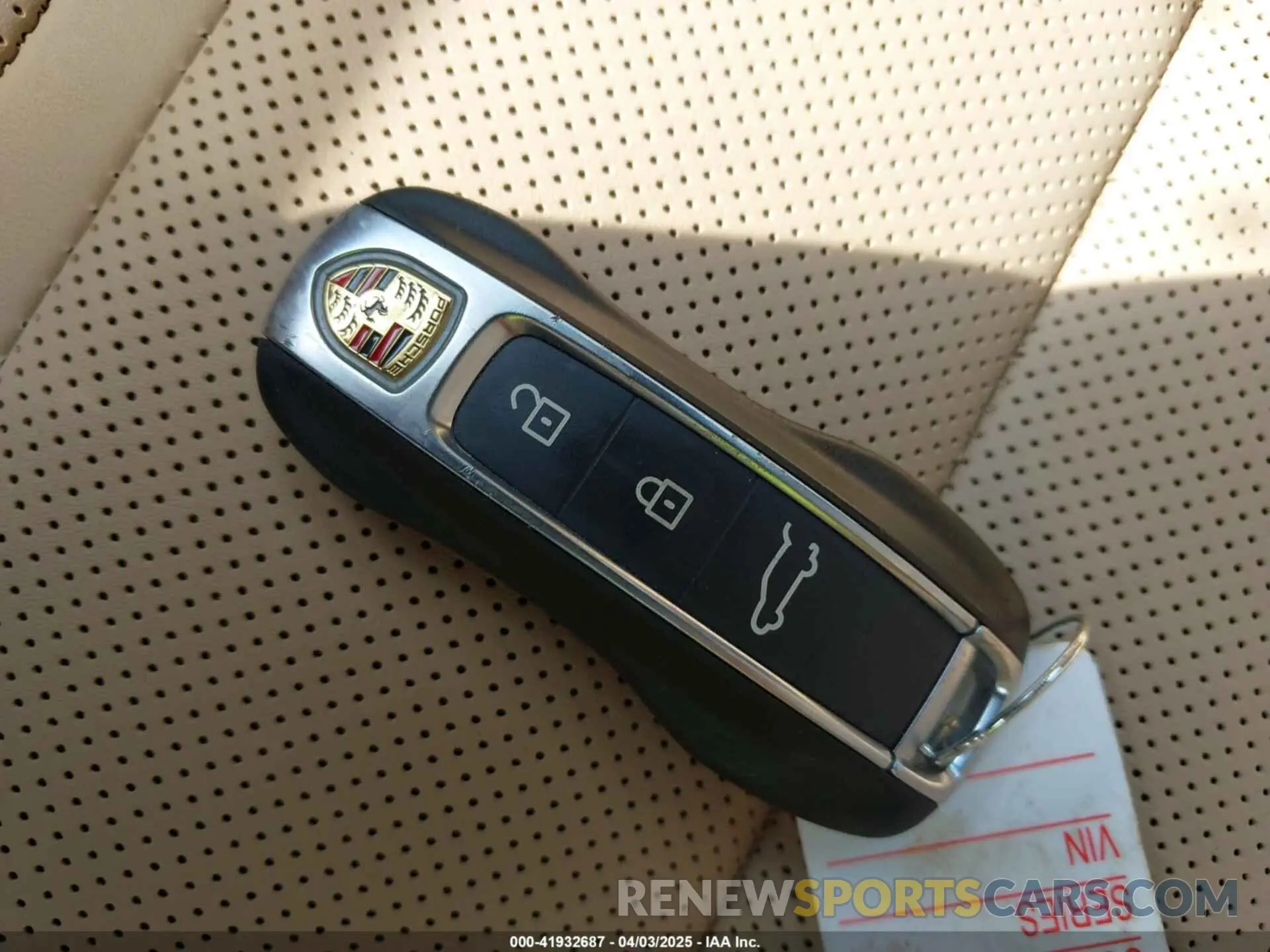 11 fotografías del automóvil dañado WP1AA2AY8RDA12516 PORSCHE CAYENNE 2024