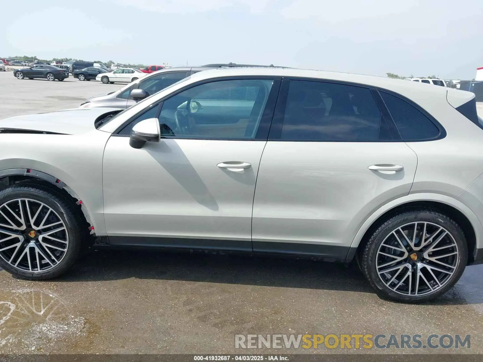 15 fotografías del automóvil dañado WP1AA2AY8RDA12516 PORSCHE CAYENNE 2024