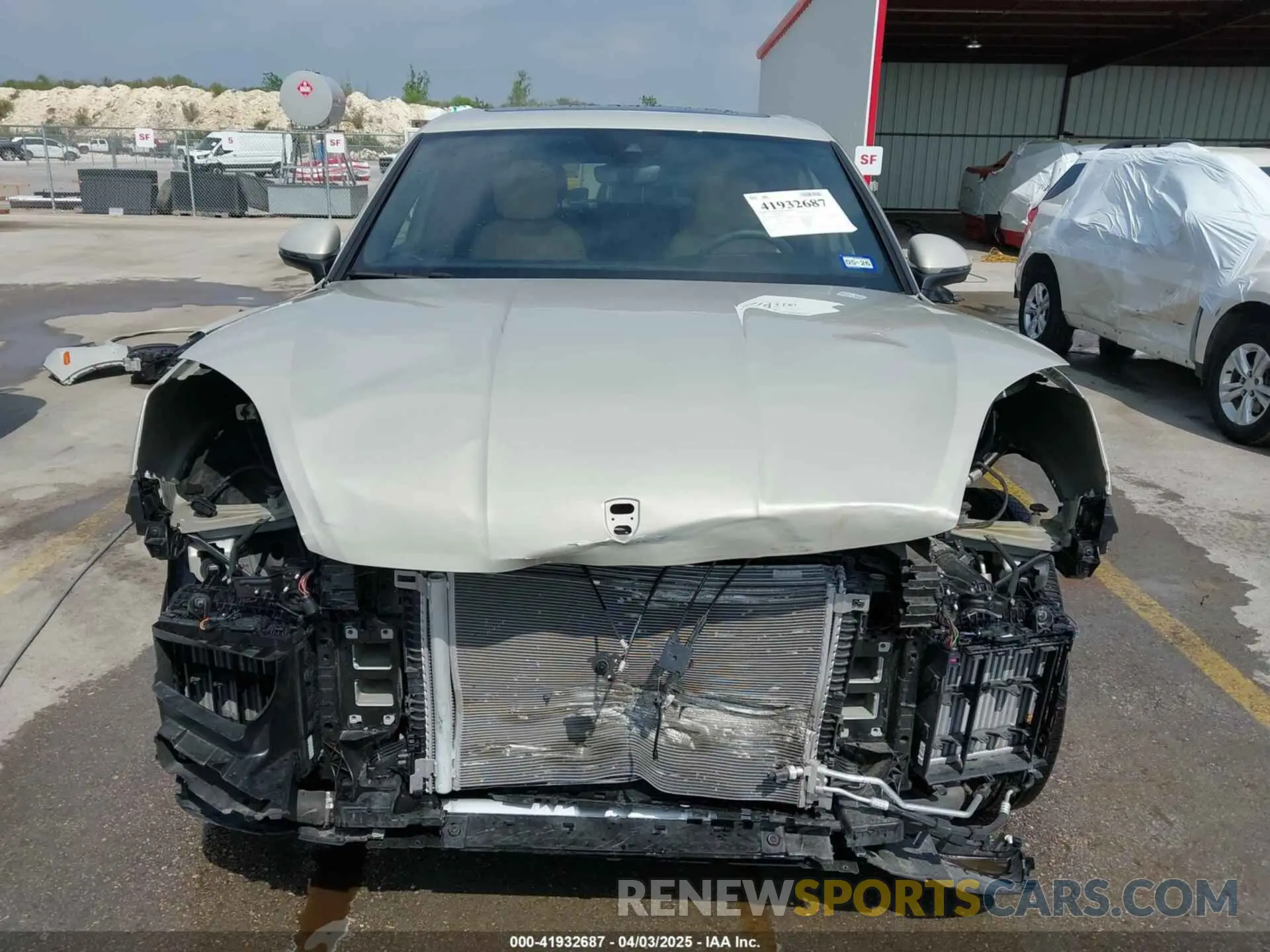 6 fotografías del automóvil dañado WP1AA2AY8RDA12516 PORSCHE CAYENNE 2024