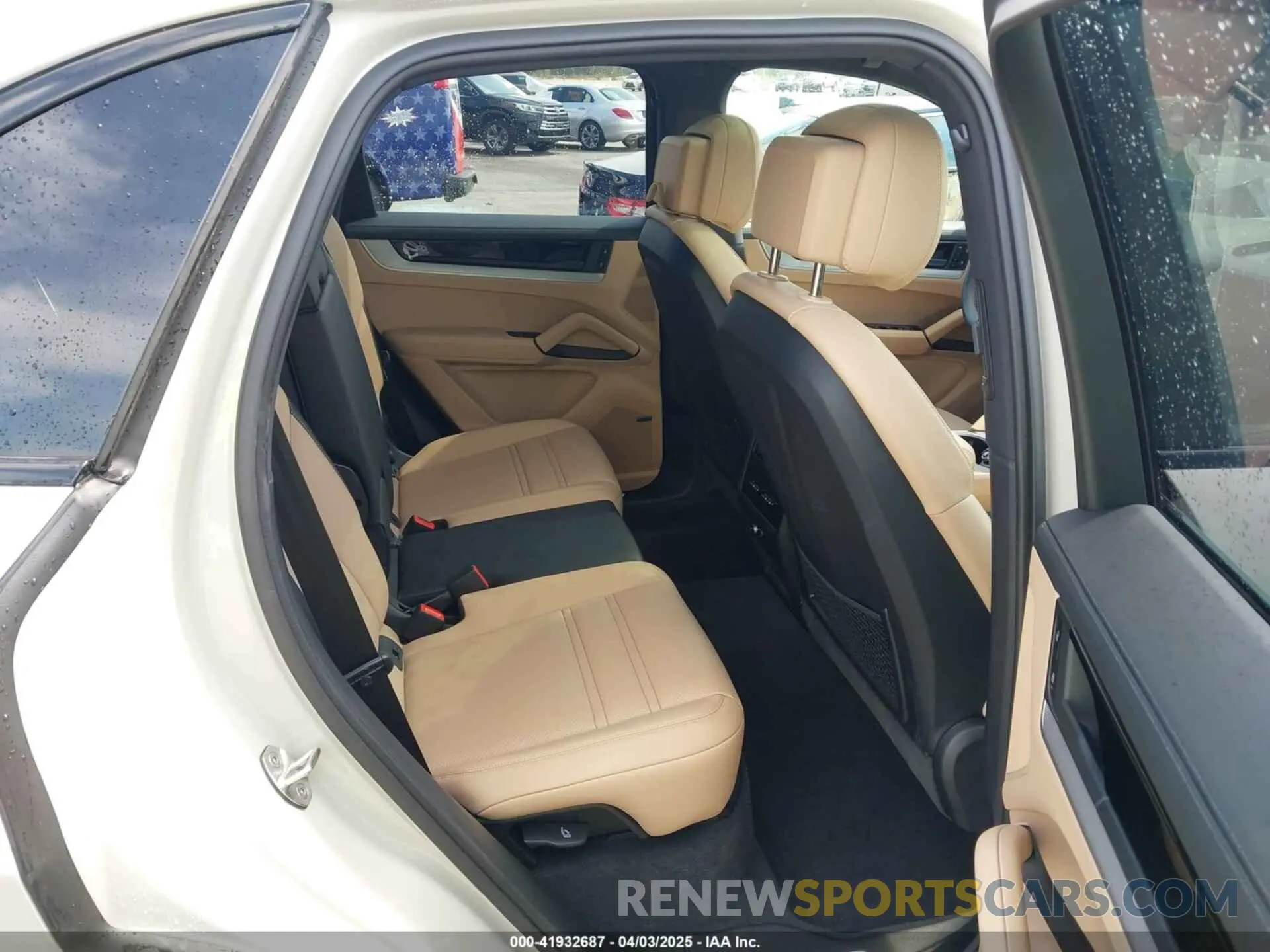 8 fotografías del automóvil dañado WP1AA2AY8RDA12516 PORSCHE CAYENNE 2024
