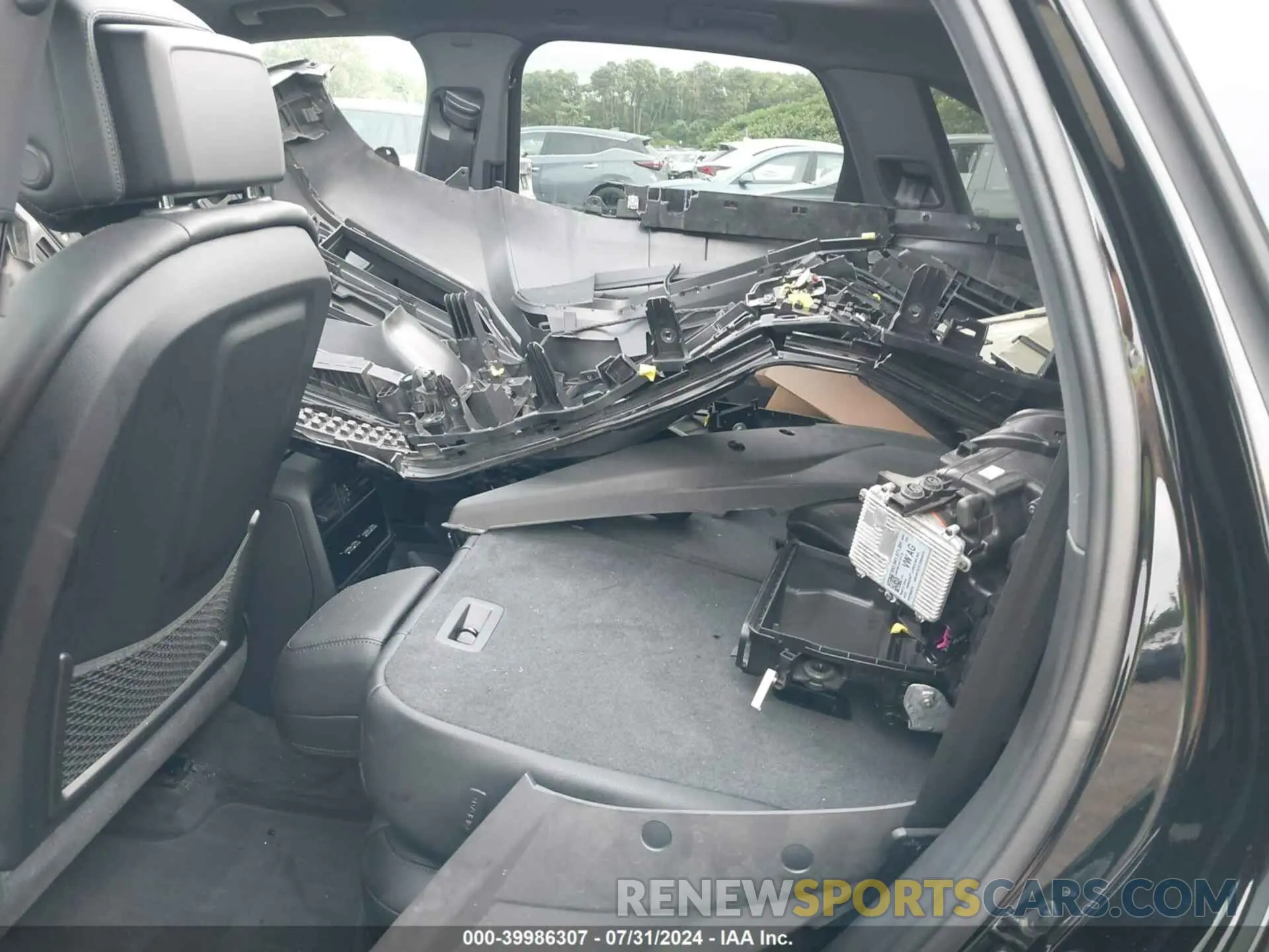 8 fotografías del automóvil dañado WP1AA2AY9RDA02125 PORSCHE CAYENNE 2024