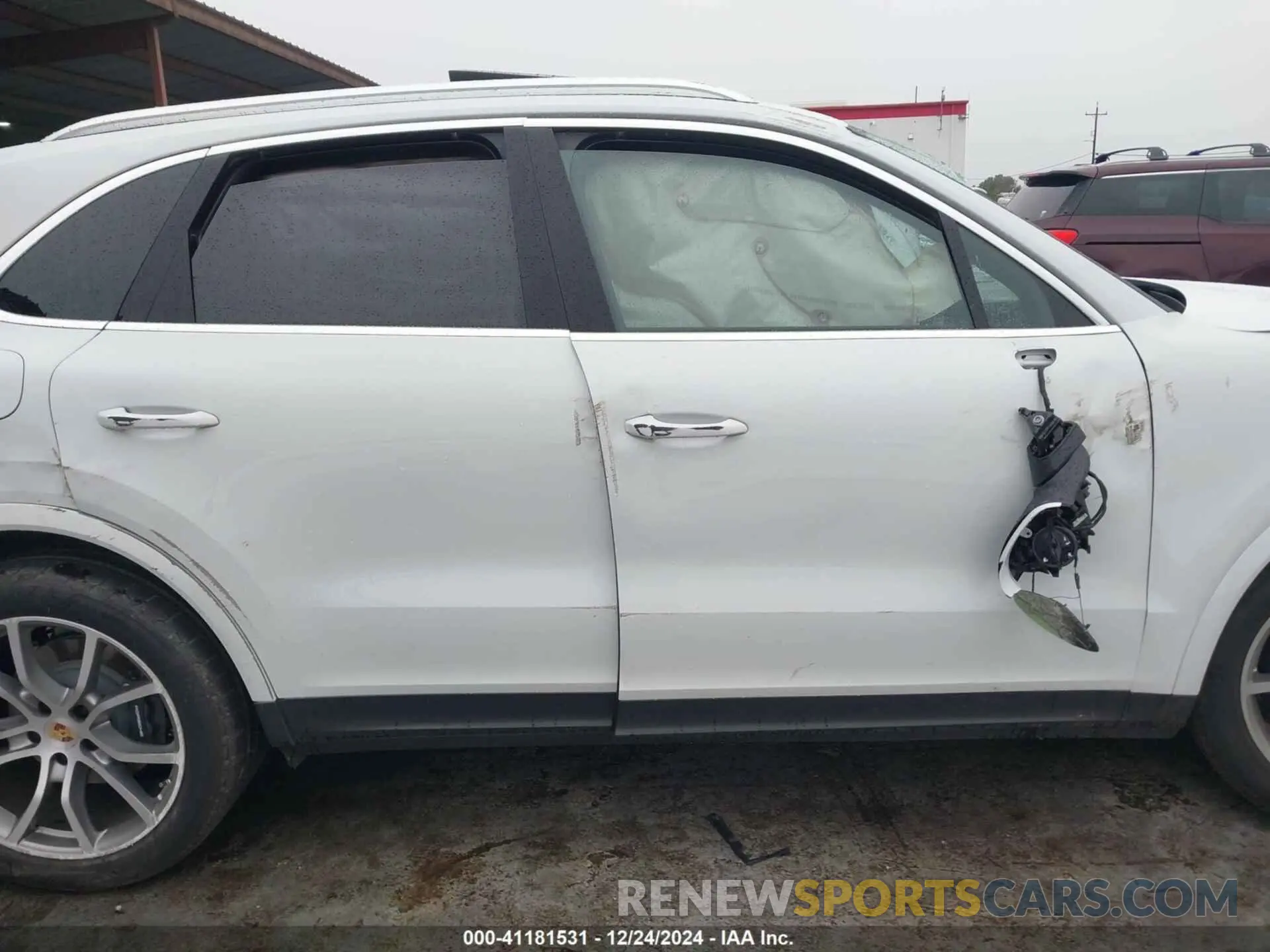 13 fotografías del automóvil dañado WP1AA2AY9RDA05123 PORSCHE CAYENNE 2024