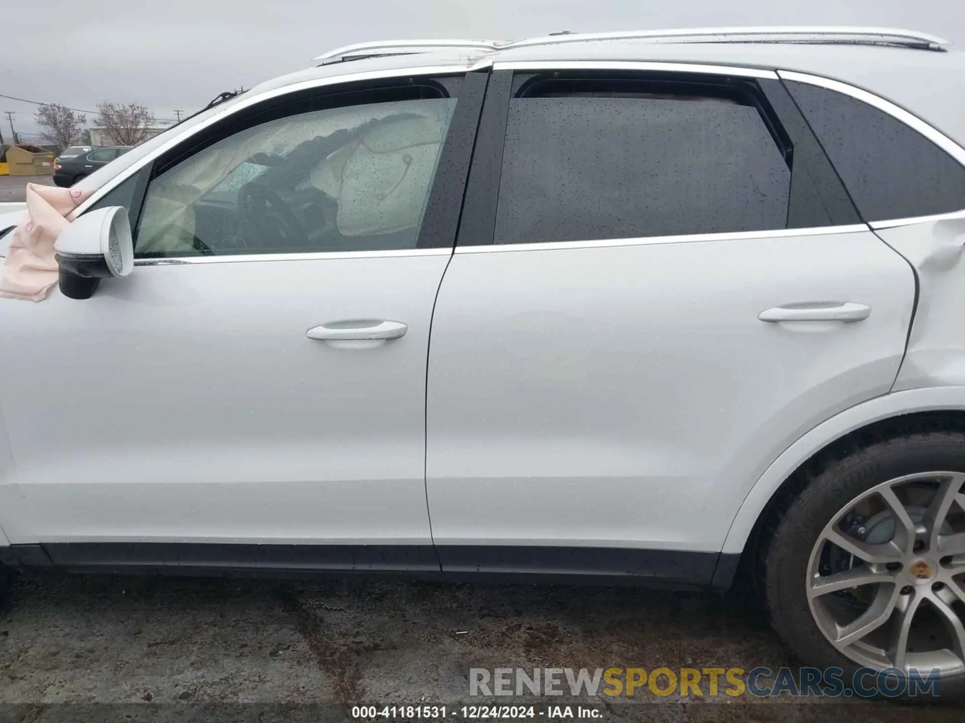 14 fotografías del automóvil dañado WP1AA2AY9RDA05123 PORSCHE CAYENNE 2024