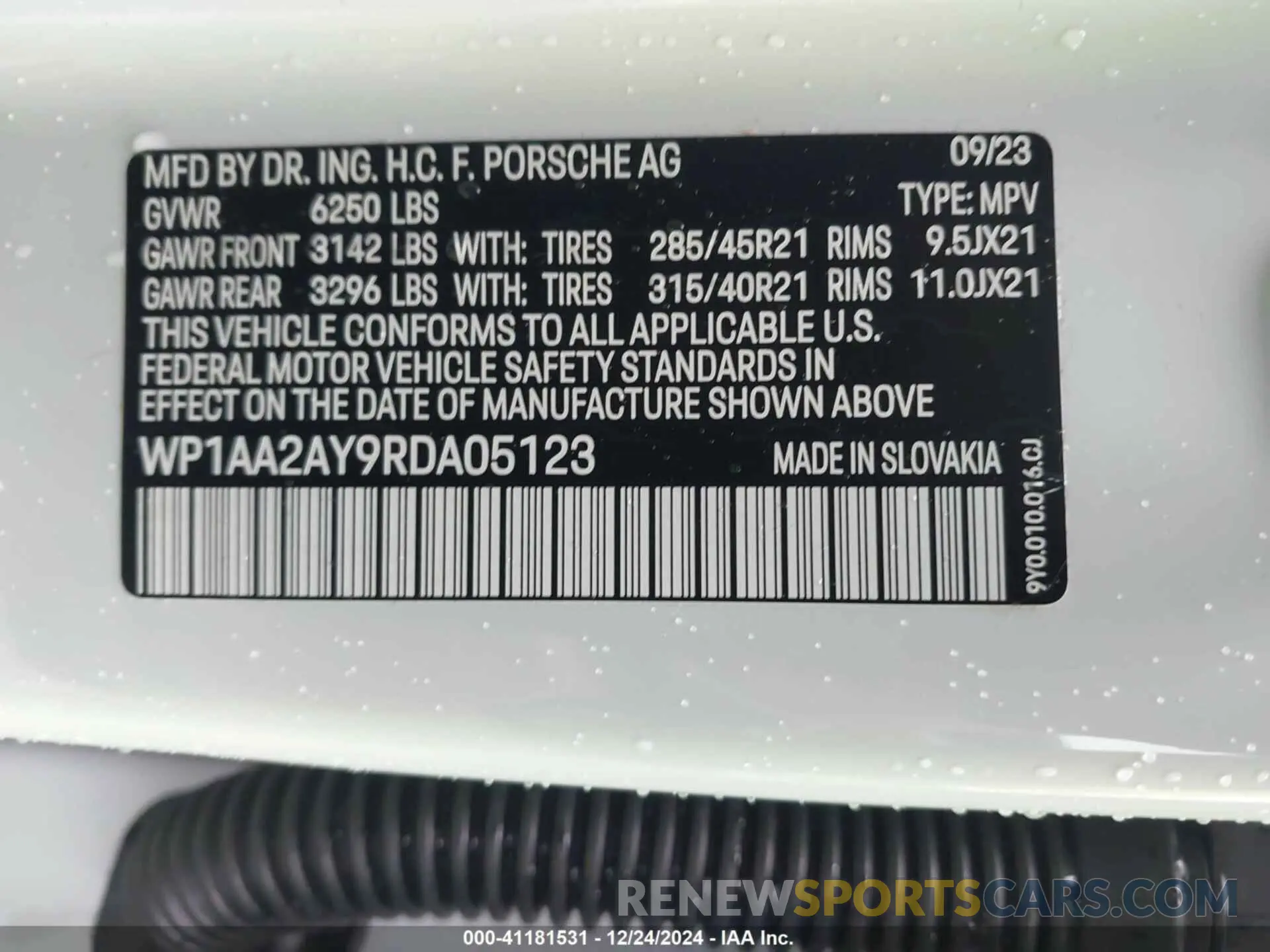 9 fotografías del automóvil dañado WP1AA2AY9RDA05123 PORSCHE CAYENNE 2024