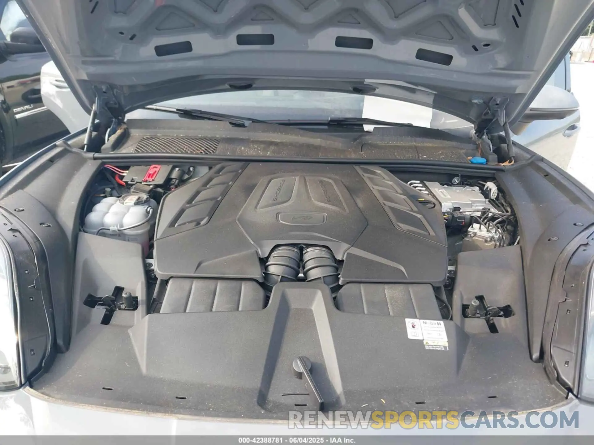 10 fotografías del automóvil dañado WP1AL2AY0RDA32737 PORSCHE CAYENNE 2024