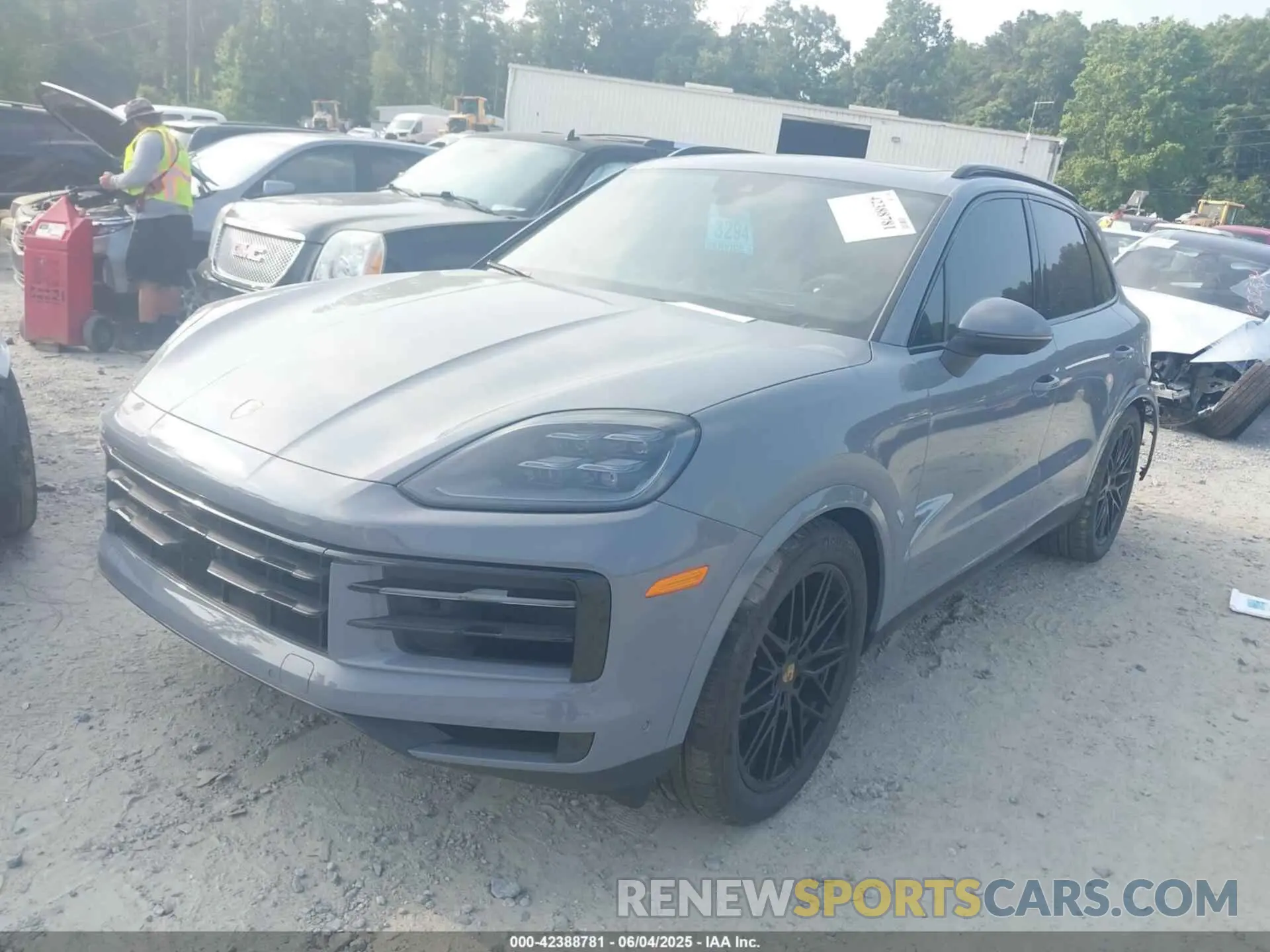 2 fotografías del automóvil dañado WP1AL2AY0RDA32737 PORSCHE CAYENNE 2024