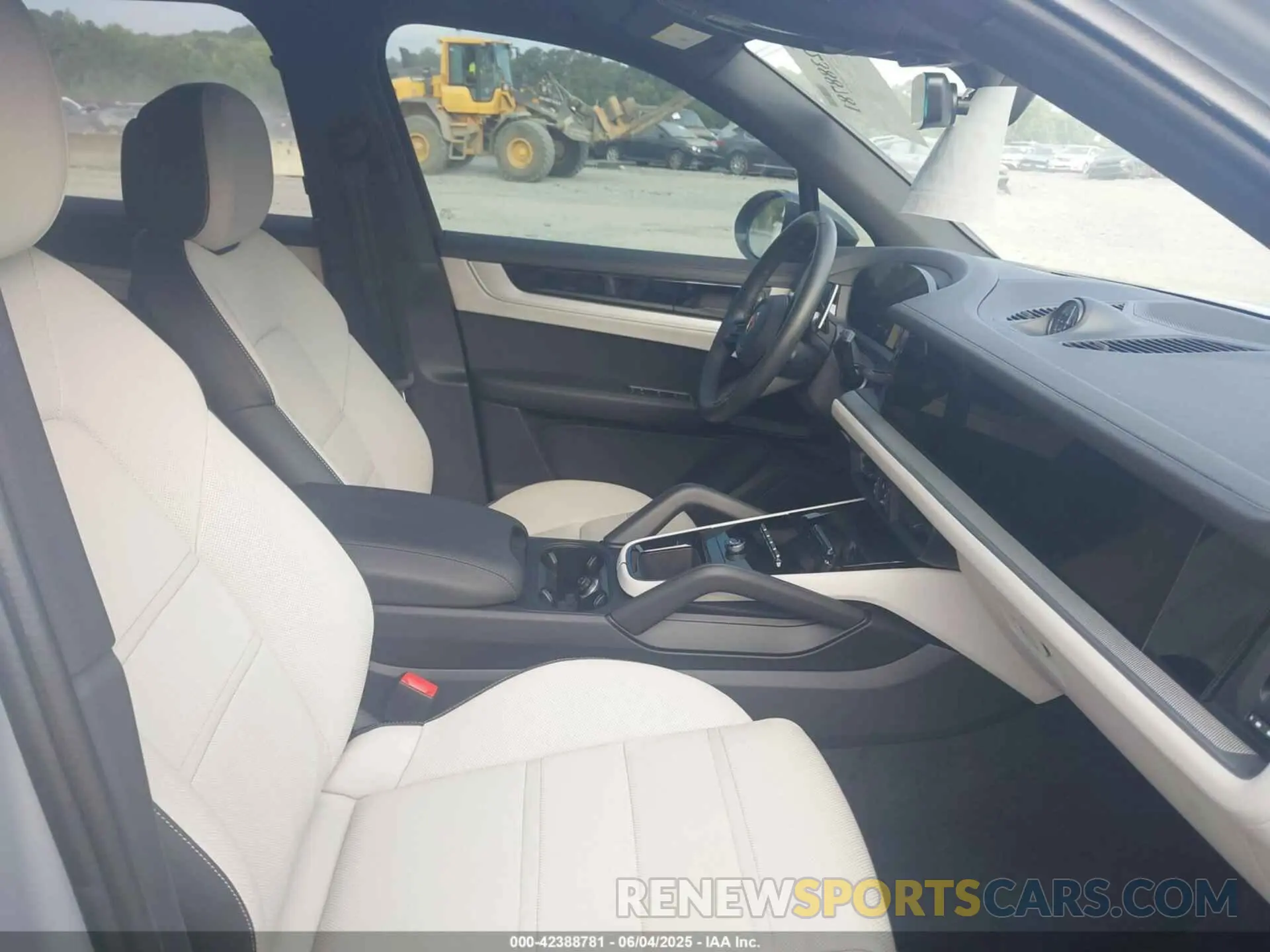 5 fotografías del automóvil dañado WP1AL2AY0RDA32737 PORSCHE CAYENNE 2024