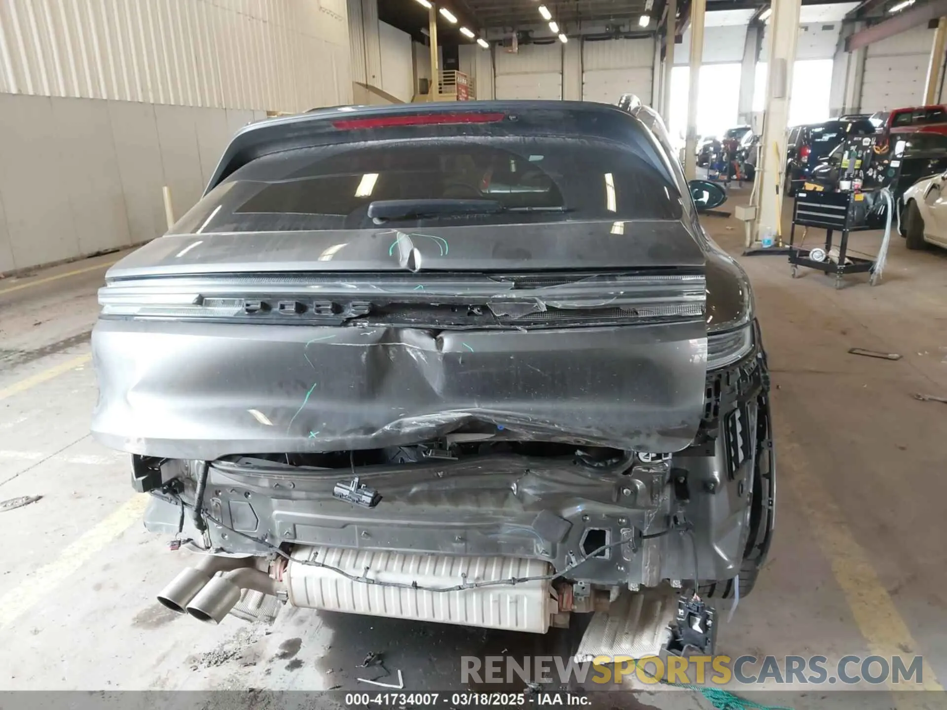 17 fotografías del automóvil dañado WP1AL2AY1RDA34013 PORSCHE CAYENNE 2024