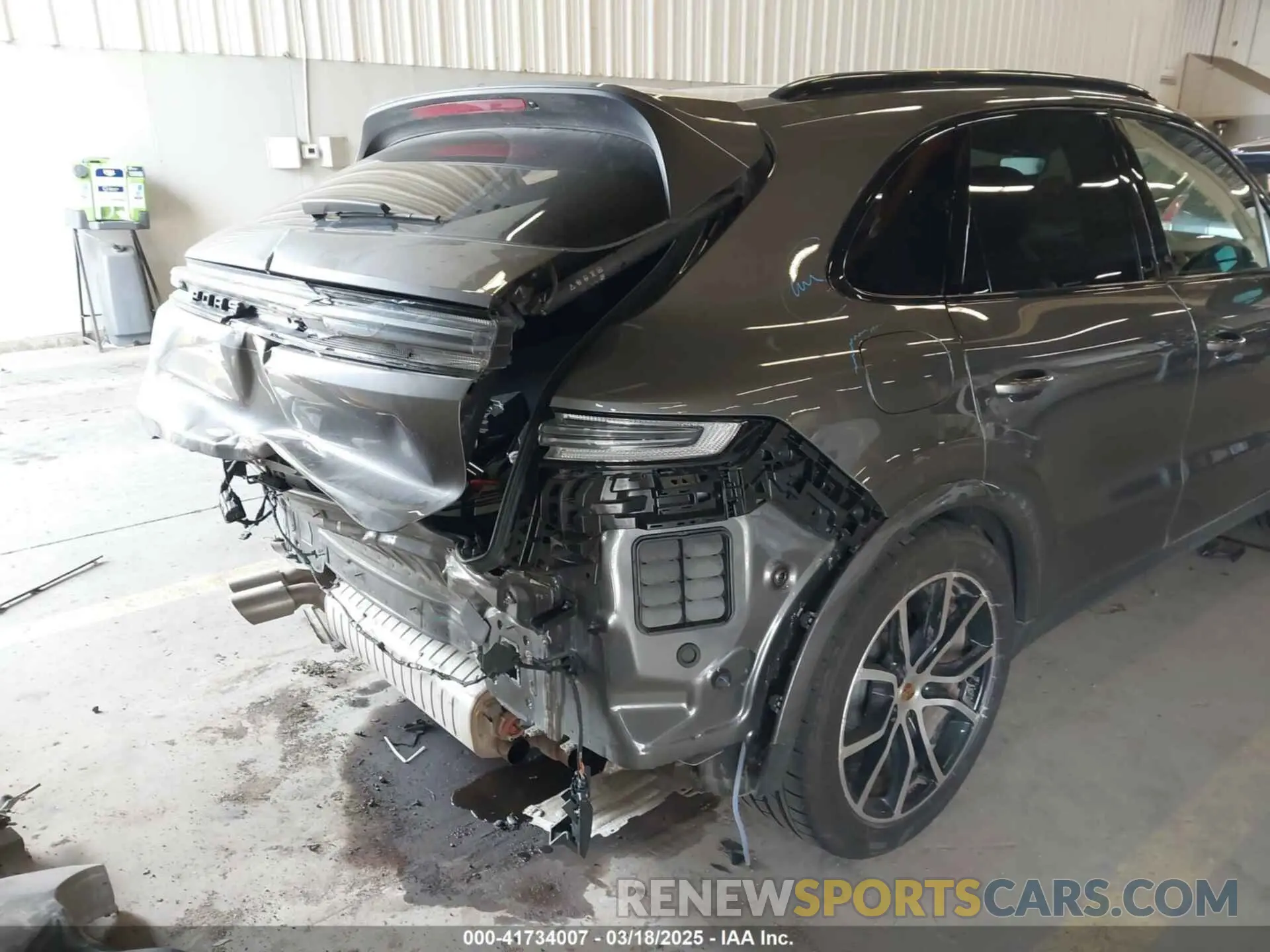 18 fotografías del automóvil dañado WP1AL2AY1RDA34013 PORSCHE CAYENNE 2024