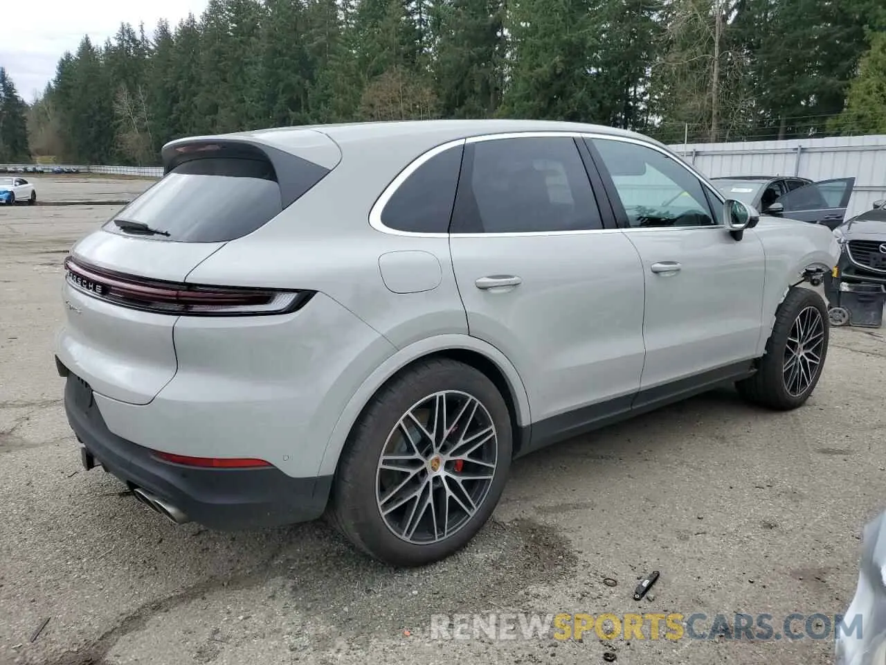 3 fotografías del automóvil dañado WP1AL2AY3RDA34658 PORSCHE CAYENNE 2024