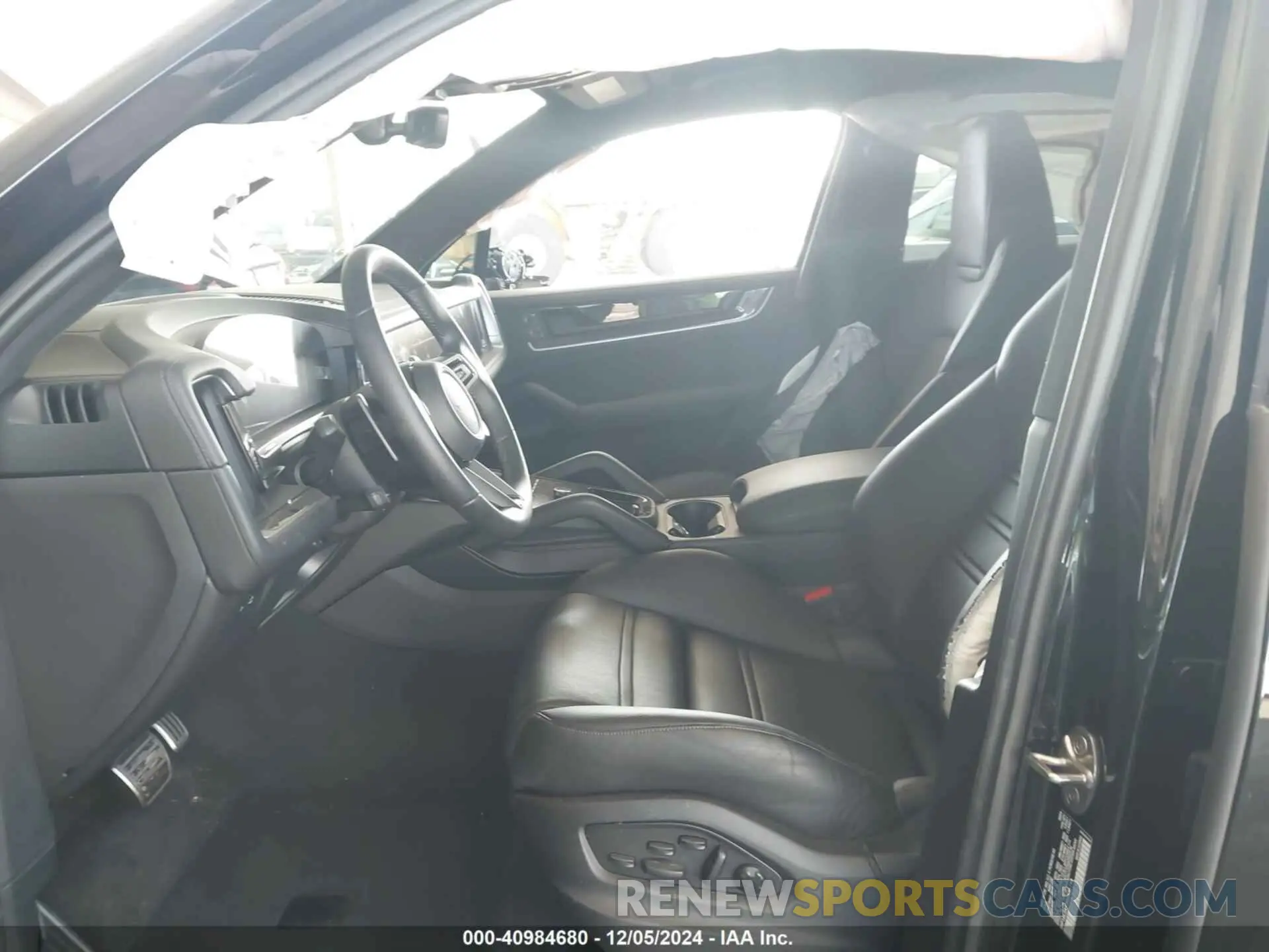 5 fotografías del automóvil dañado WP1AL2AY3RDA35194 PORSCHE CAYENNE 2024