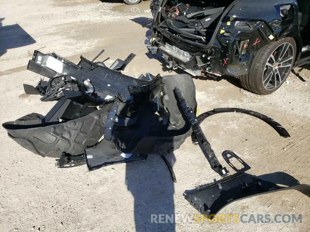 13 fotografías del automóvil dañado WP1AL2AY4RDA32627 PORSCHE CAYENNE 2024