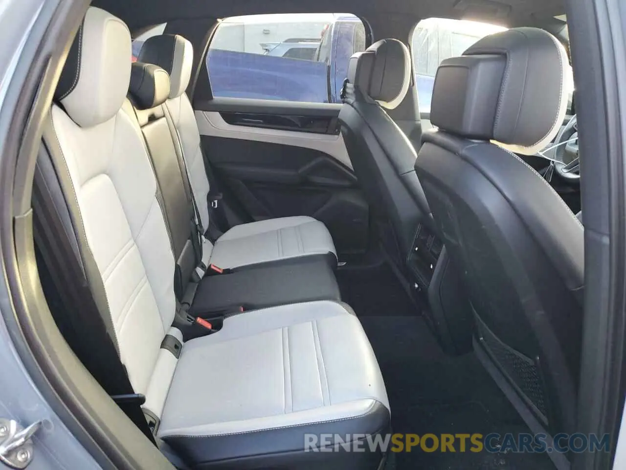 11 fotografías del automóvil dañado WP1AL2AY8RDA34476 PORSCHE CAYENNE 2024