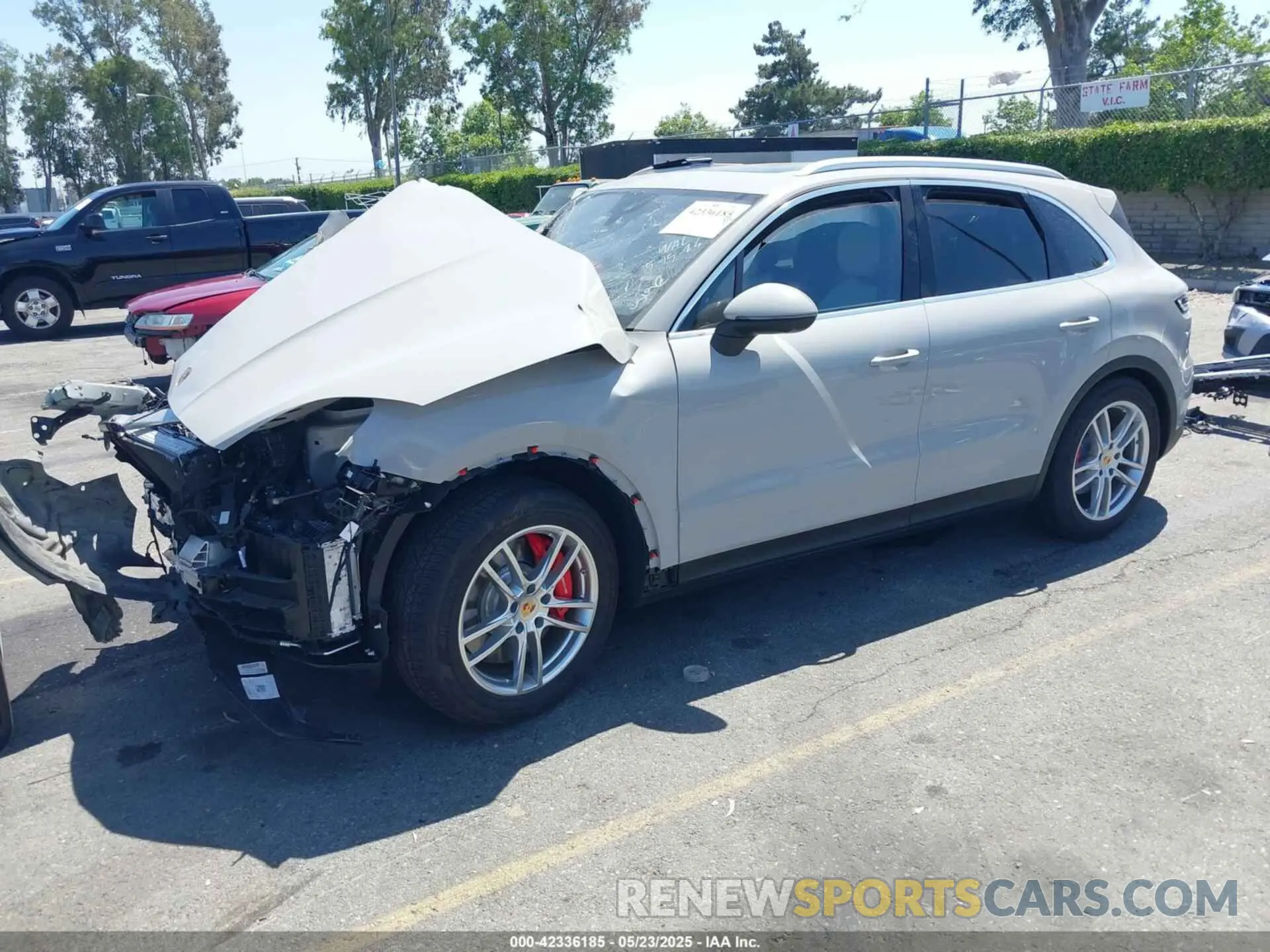 2 fotografías del automóvil dañado WP1AL2AYXRDA35628 PORSCHE CAYENNE 2024