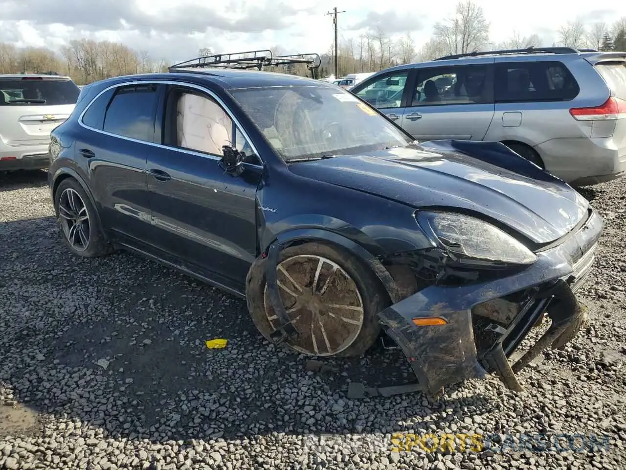 4 fotografías del automóvil dañado WP1AM2AY8RDA48178 PORSCHE CAYENNE 2024