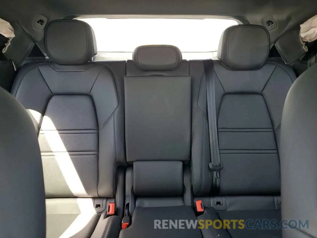 10 fotografías del automóvil dañado WP1BL2AY8RDA60242 PORSCHE CAYENNE 2024