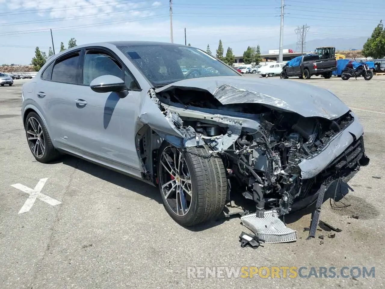 4 fotografías del automóvil dañado WP1BL2AY8RDA60242 PORSCHE CAYENNE 2024