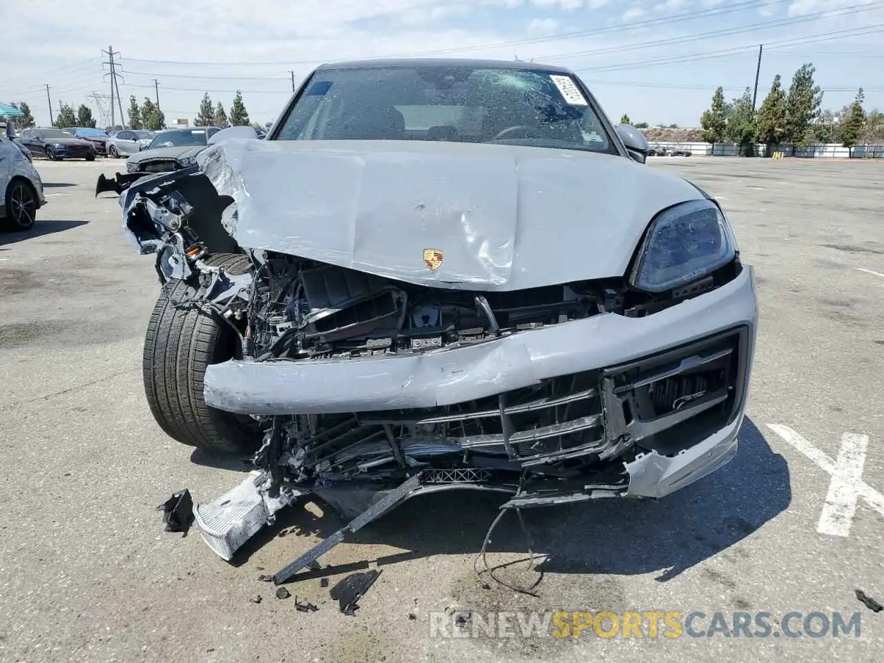 5 fotografías del automóvil dañado WP1BL2AY8RDA60242 PORSCHE CAYENNE 2024