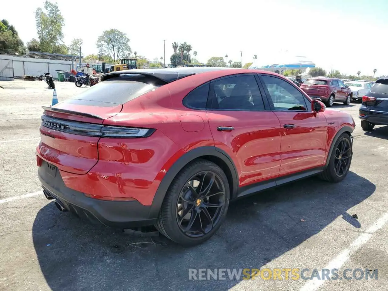 3 fotografías del automóvil dañado WP1BM2AY0RDA71068 PORSCHE CAYENNE 2024