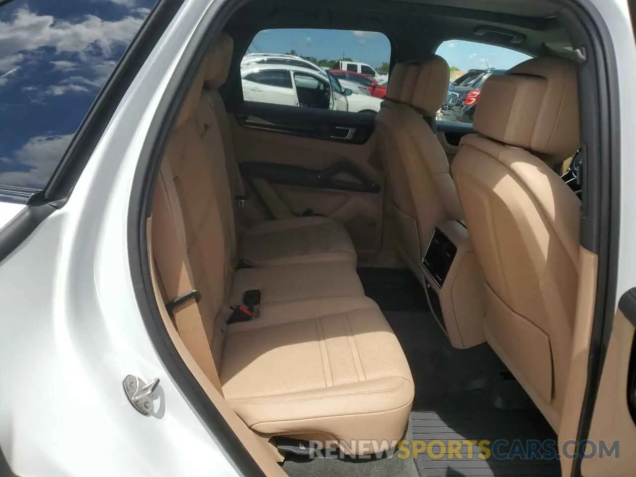 11 fotografías del automóvil dañado WP1AA2AY0PDA01300 PORSCHE CAYENNE BA 2023