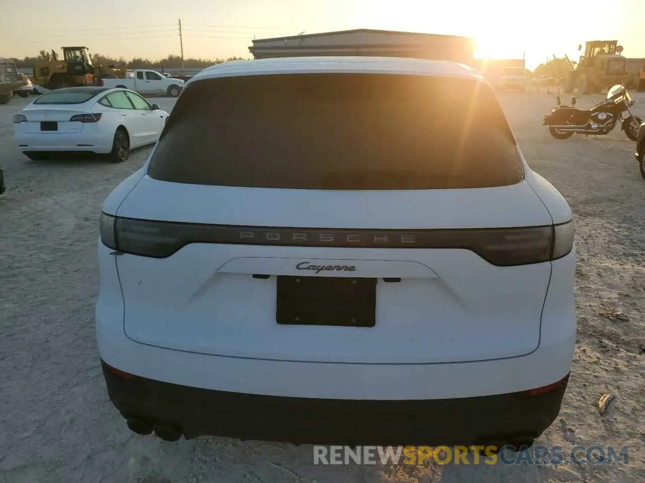 6 fotografías del automóvil dañado WP1AA2AY2PDA01640 PORSCHE CAYENNE BA 2023