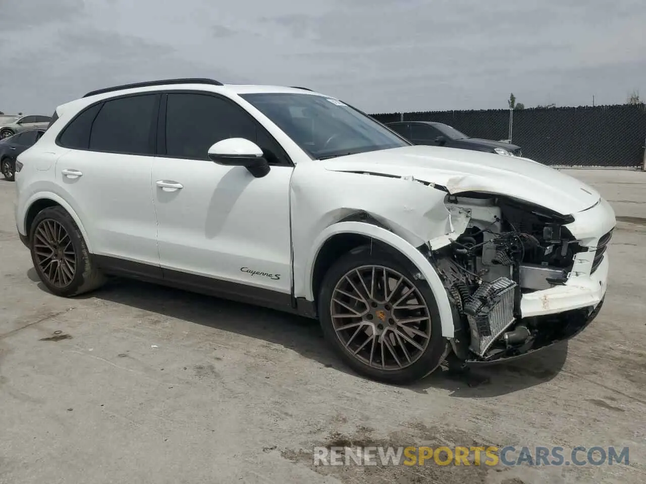 4 fotografías del automóvil dañado WP1AA2AY9PDA03207 PORSCHE CAYENNE BA 2023