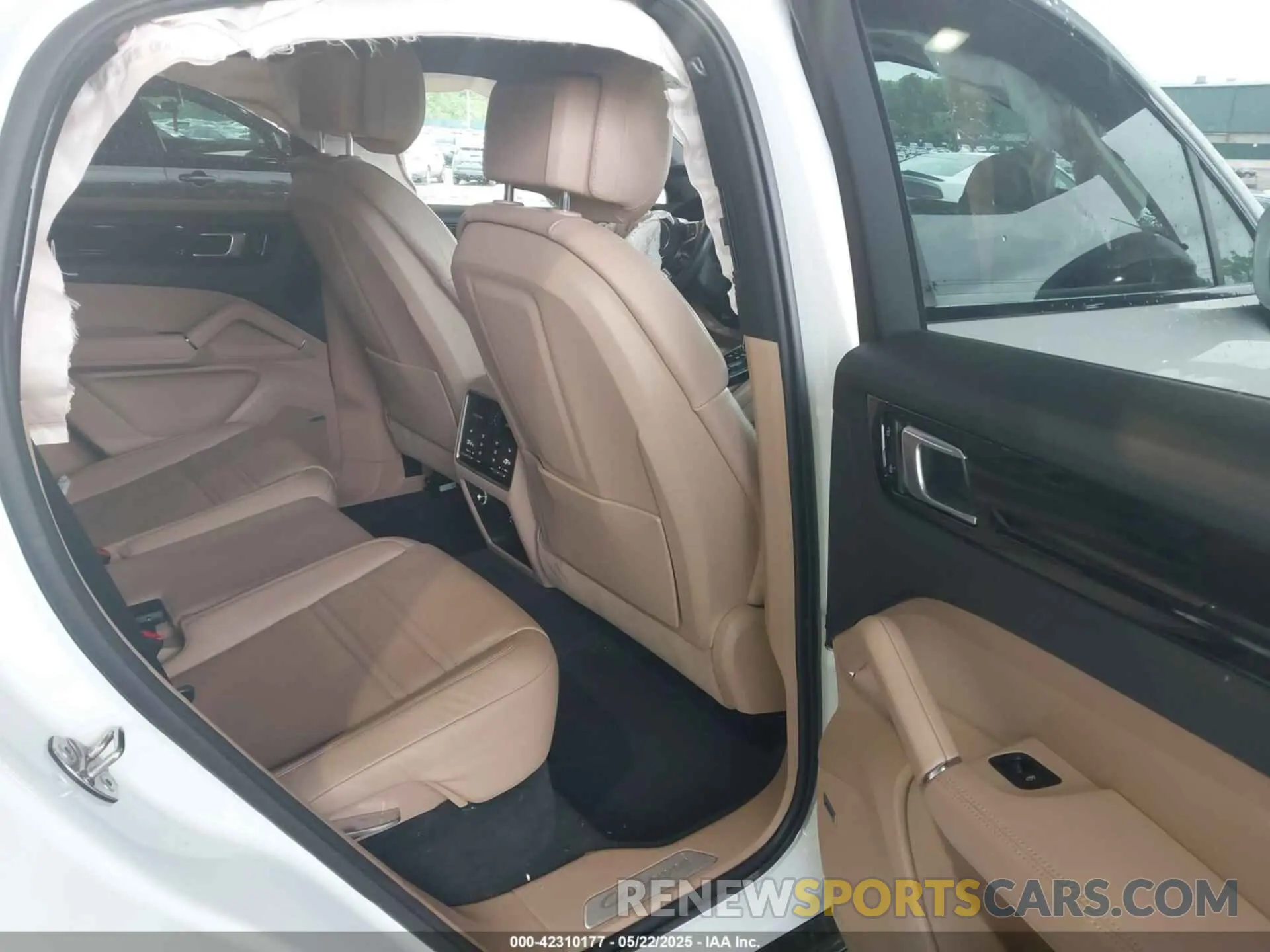 8 fotografías del automóvil dañado WP1BA2AY5MDA43638 PORSCHE CAYENNE COUPE 2021