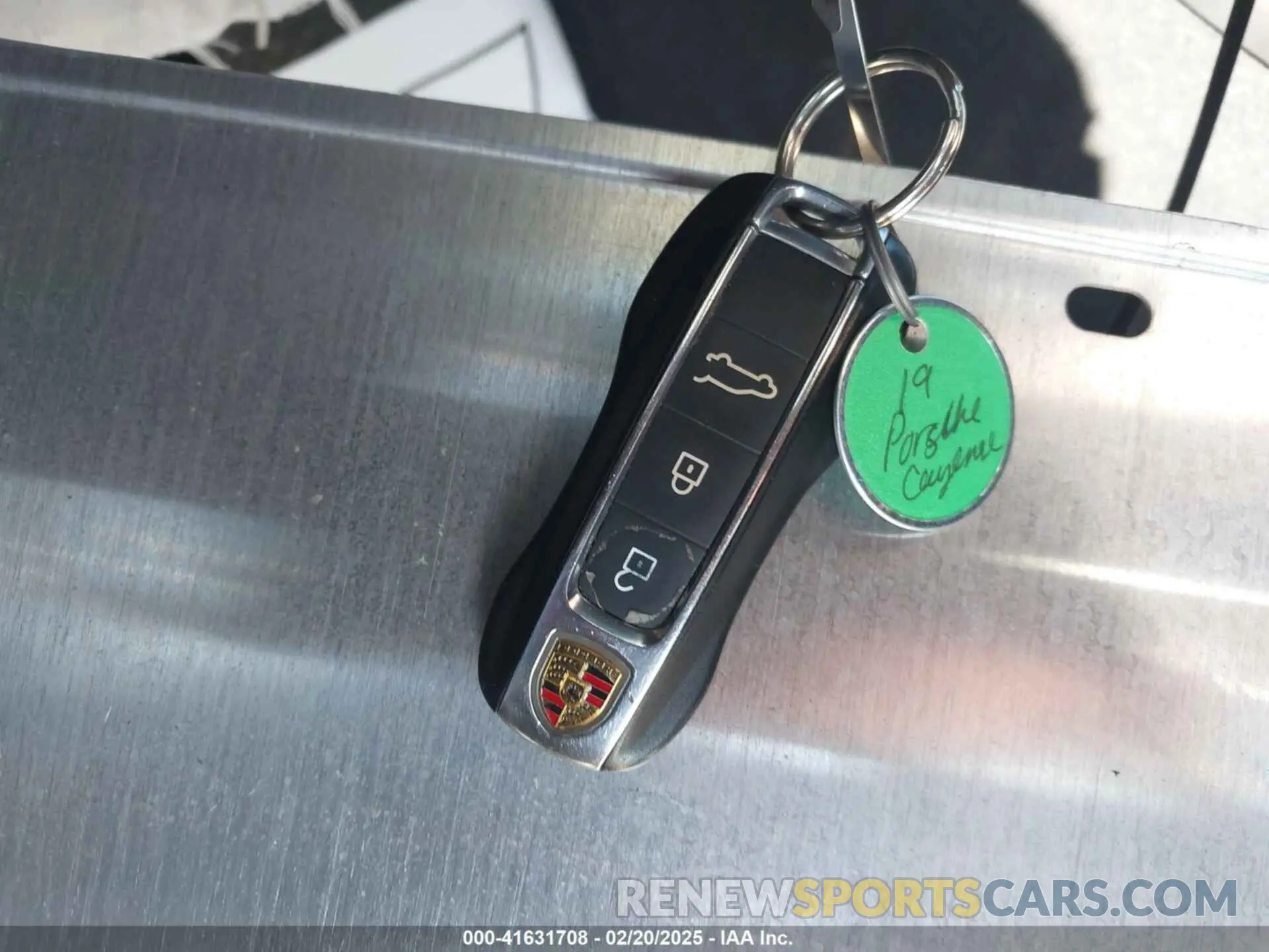 11 fotografías del automóvil dañado WP1AE2AY3KDA50441 PORSCHE CAYENNE E-HYBRID 2019
