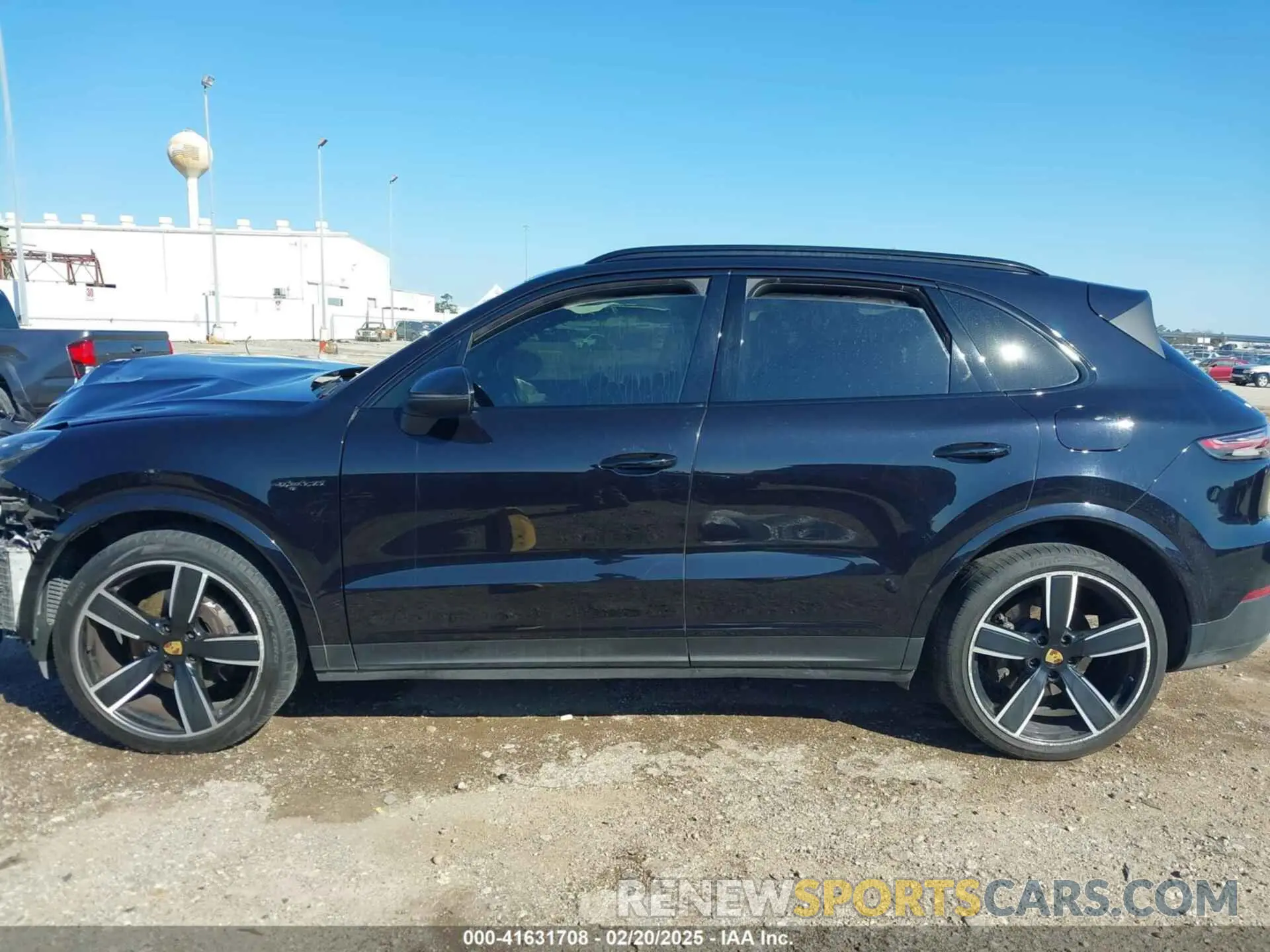14 fotografías del automóvil dañado WP1AE2AY3KDA50441 PORSCHE CAYENNE E-HYBRID 2019