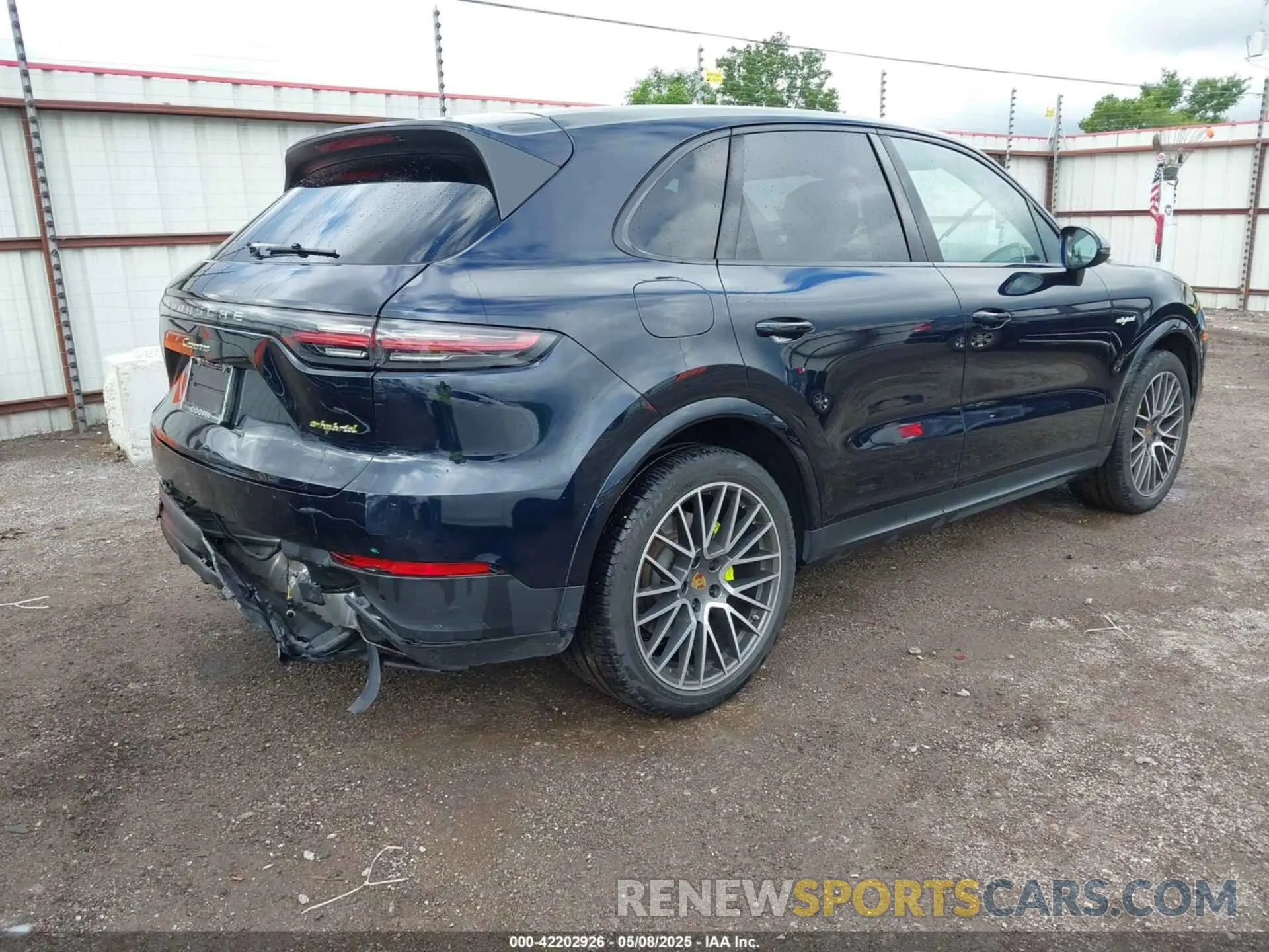 4 fotografías del automóvil dañado WP1AE2AY8KDA51844 PORSCHE CAYENNE E-HYBRID 2019