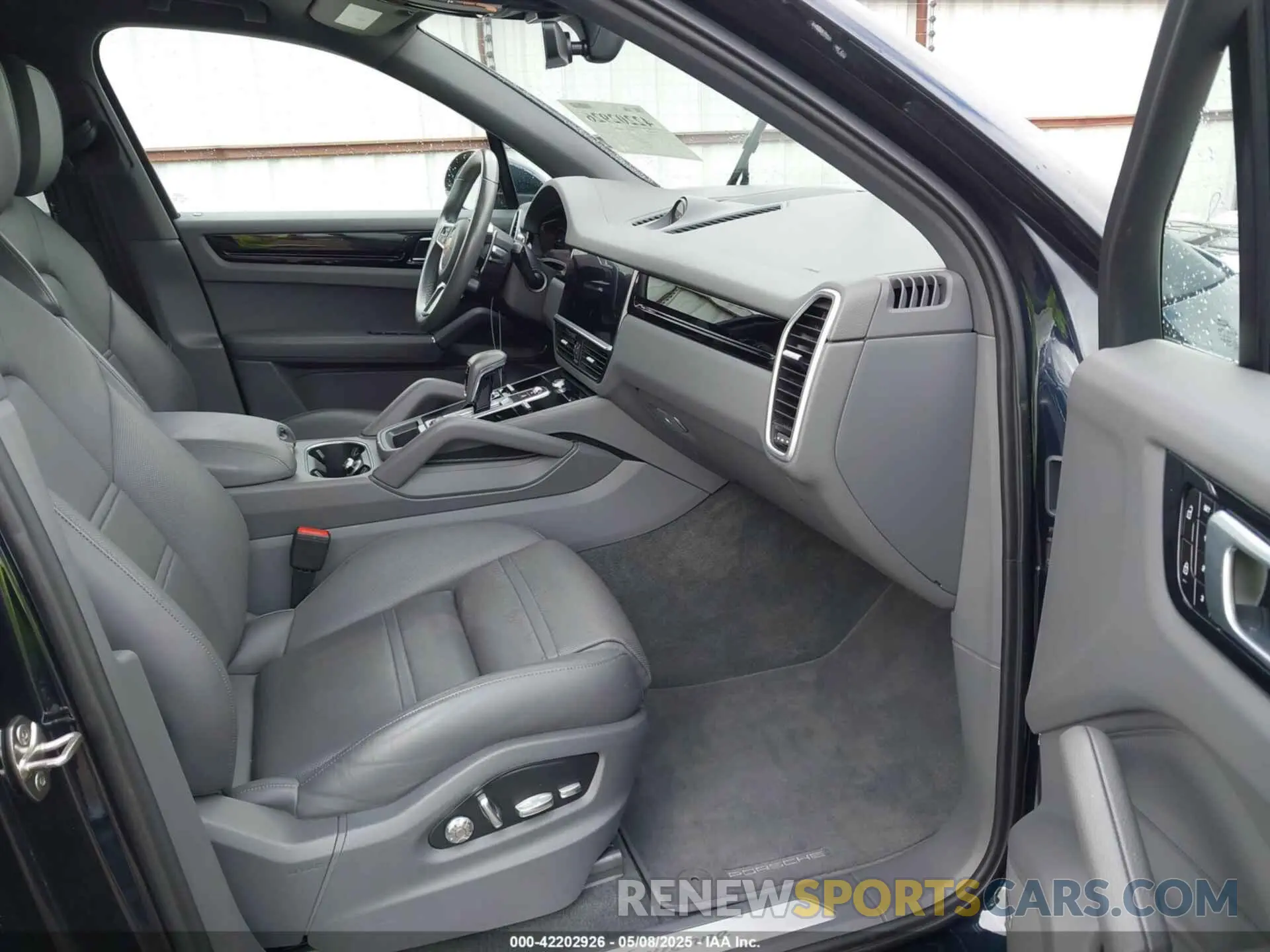 5 fotografías del automóvil dañado WP1AE2AY8KDA51844 PORSCHE CAYENNE E-HYBRID 2019