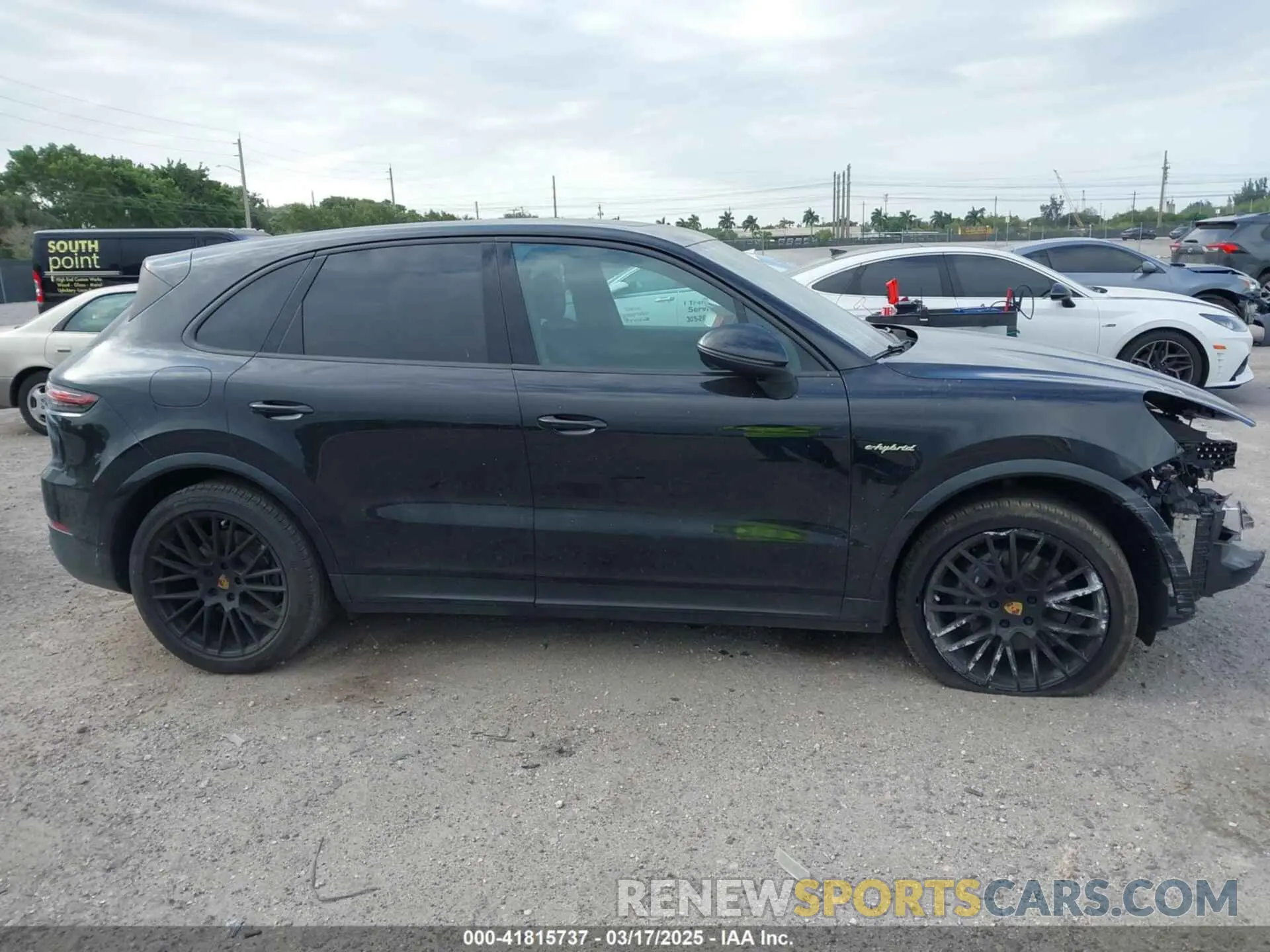 14 fotografías del automóvil dañado WP1AE2AYXMDA24566 PORSCHE CAYENNE E-HYBRID 2021