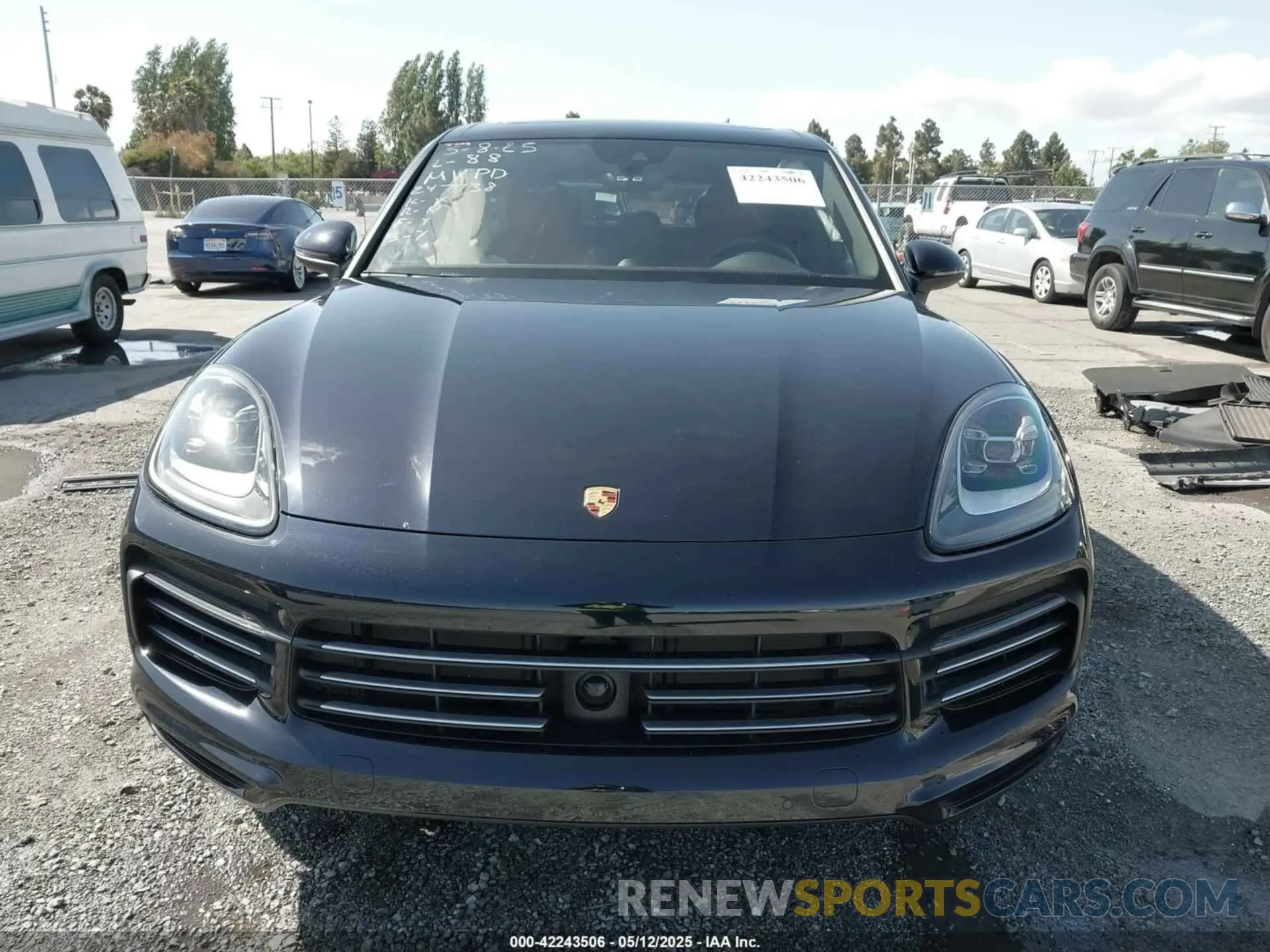 12 fotografías del automóvil dañado WP1AE2AY9PDA12252 PORSCHE CAYENNE E-HYBRID 2023