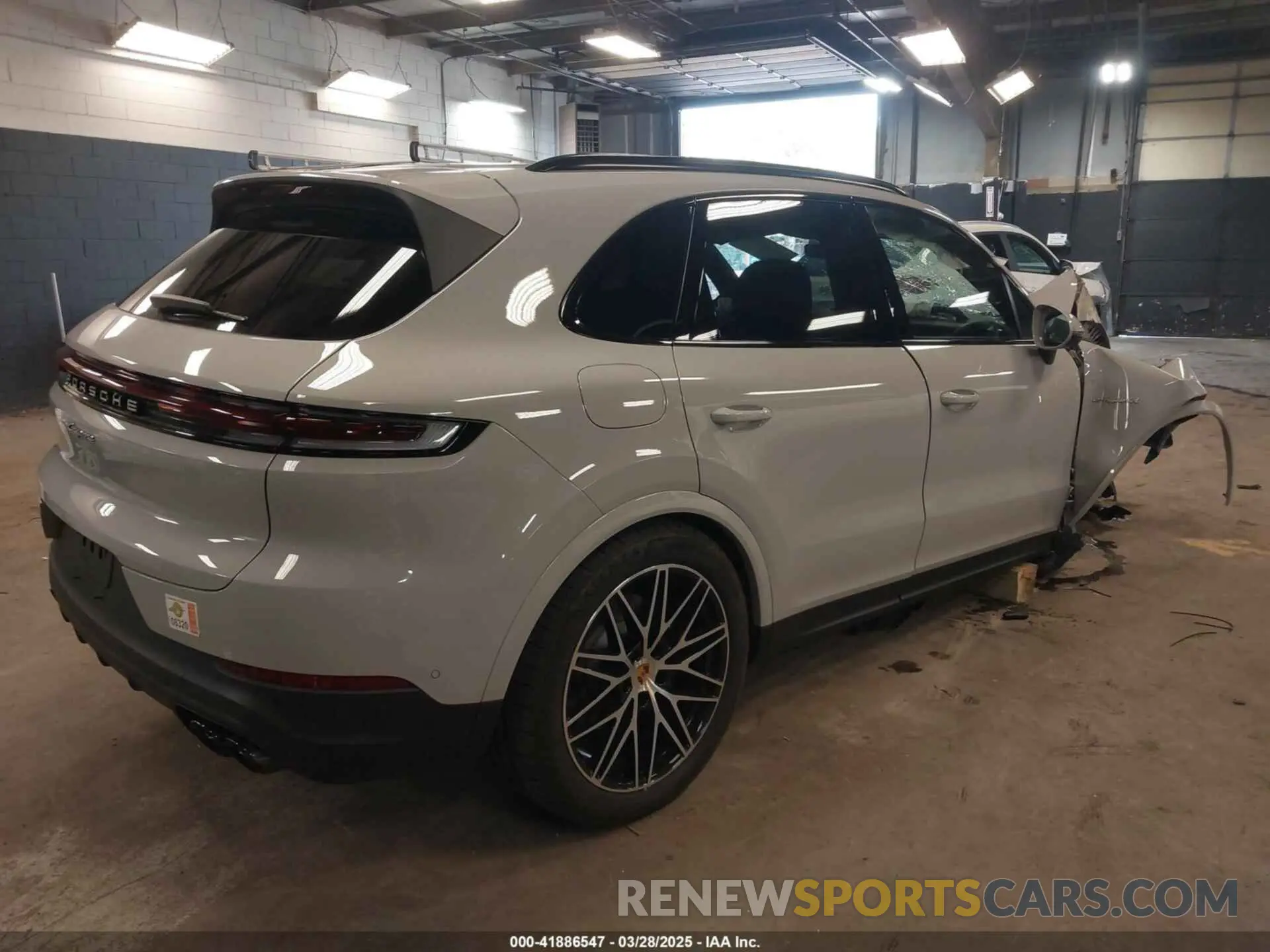 4 fotografías del automóvil dañado WP1AE2AY2SDA16359 PORSCHE CAYENNE E-HYBRID 2025