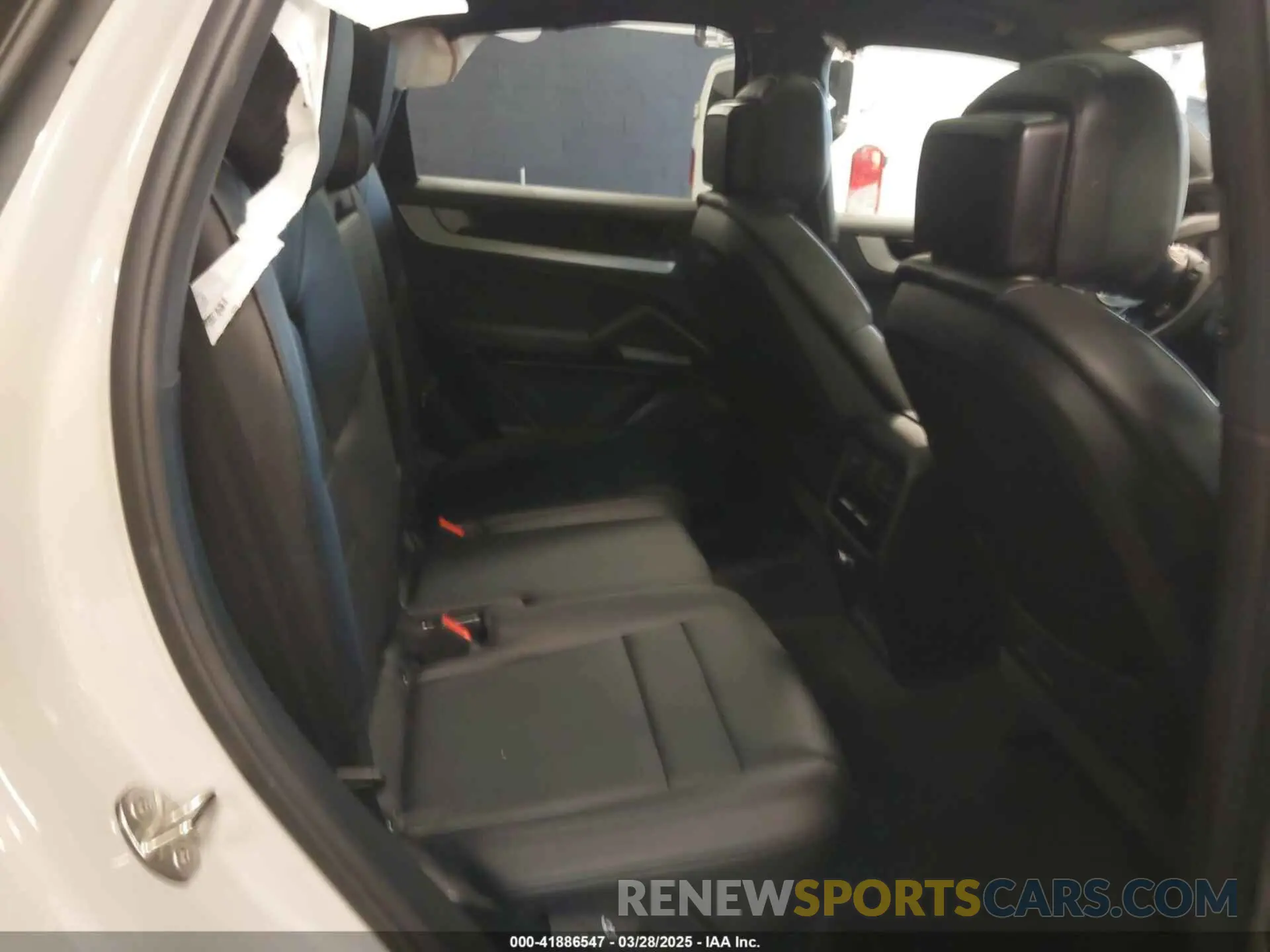 8 fotografías del automóvil dañado WP1AE2AY2SDA16359 PORSCHE CAYENNE E-HYBRID 2025