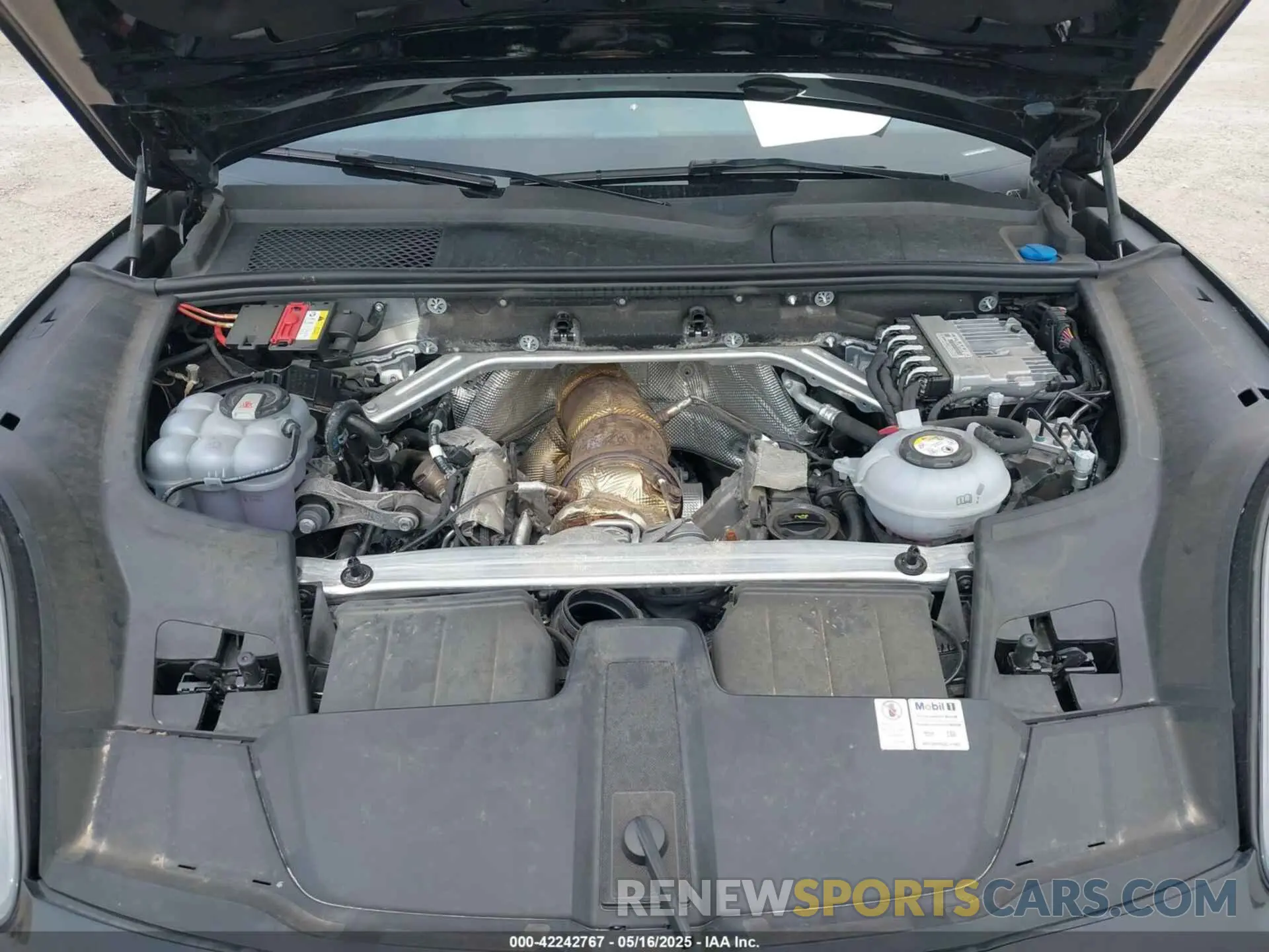 10 fotografías del automóvil dañado WP1BE2AY6LDA55011 PORSCHE CAYENNE E-HYBRID COUPE 2020