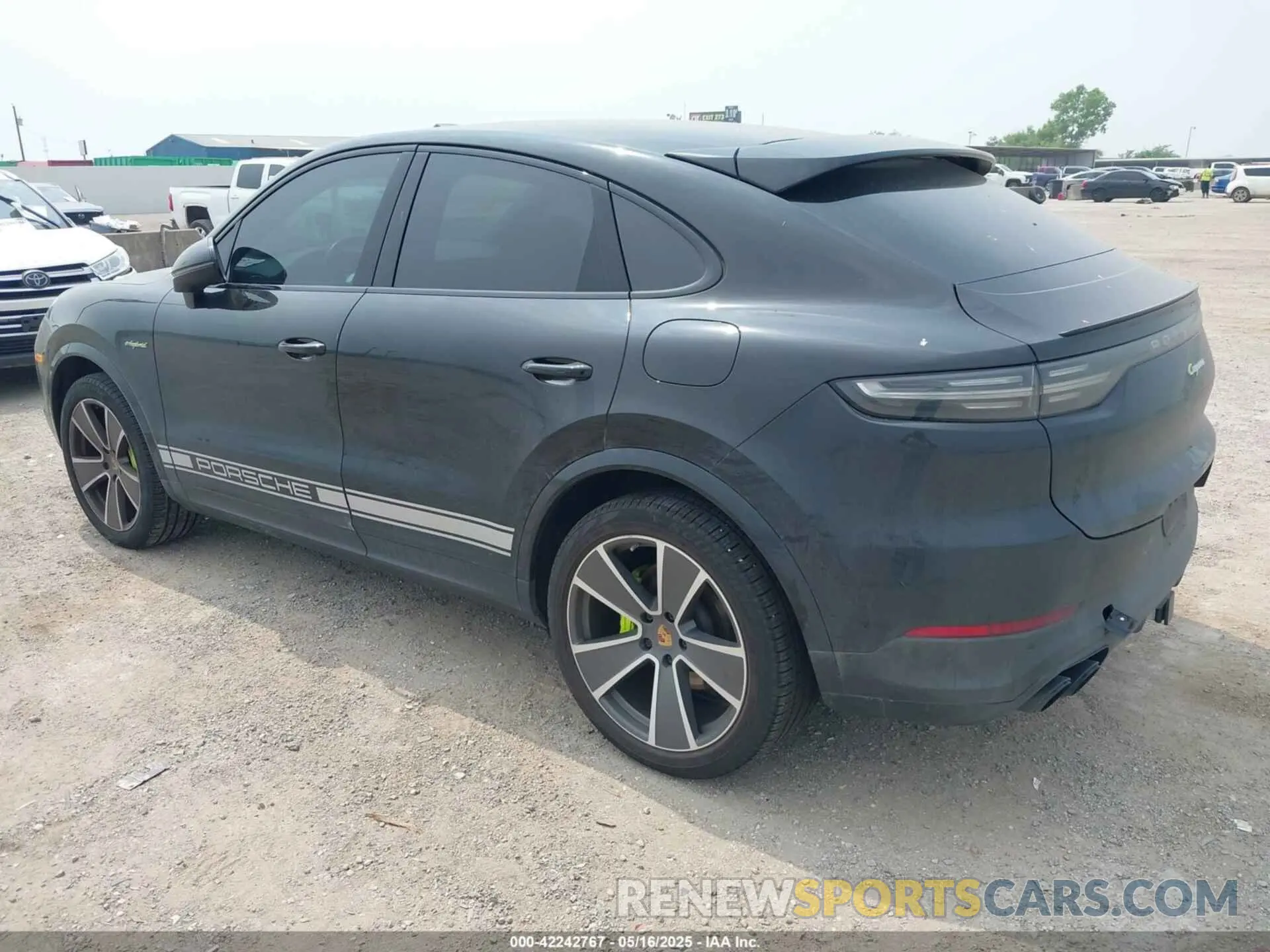 3 fotografías del automóvil dañado WP1BE2AY6LDA55011 PORSCHE CAYENNE E-HYBRID COUPE 2020
