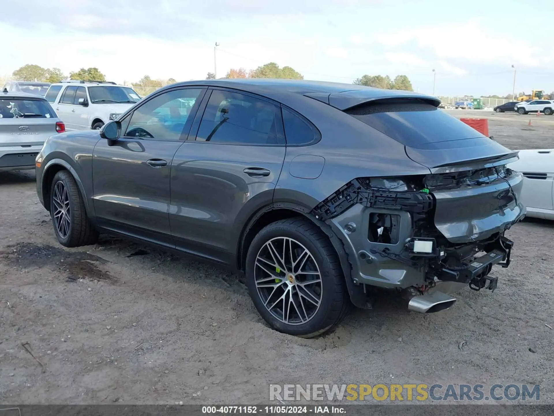 3 fotografías del automóvil dañado WP1BE2AY5RDA59219 PORSCHE CAYENNE E-HYBRID COUPE 2024