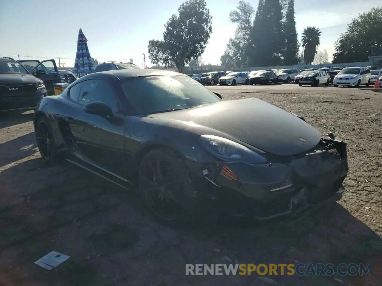 4 fotografías del automóvil dañado WP0AA2A80KS261010 PORSCHE CAYMAN 2019