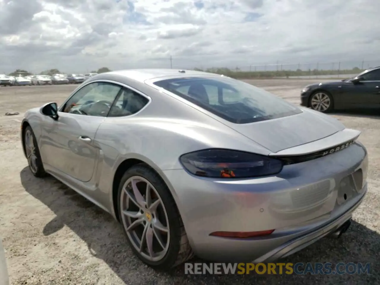 3 fotografías del automóvil dañado WP0AA2A86KS260136 PORSCHE CAYMAN 2019