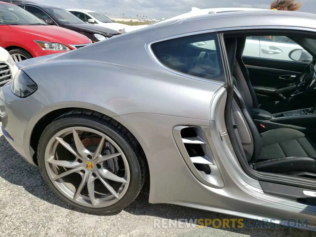 6 fotografías del automóvil dañado WP0AA2A86KS260136 PORSCHE CAYMAN 2019