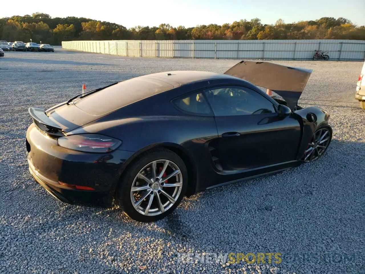 3 fotografías del automóvil dañado WP0AB2A8XKS278183 PORSCHE CAYMAN 2019