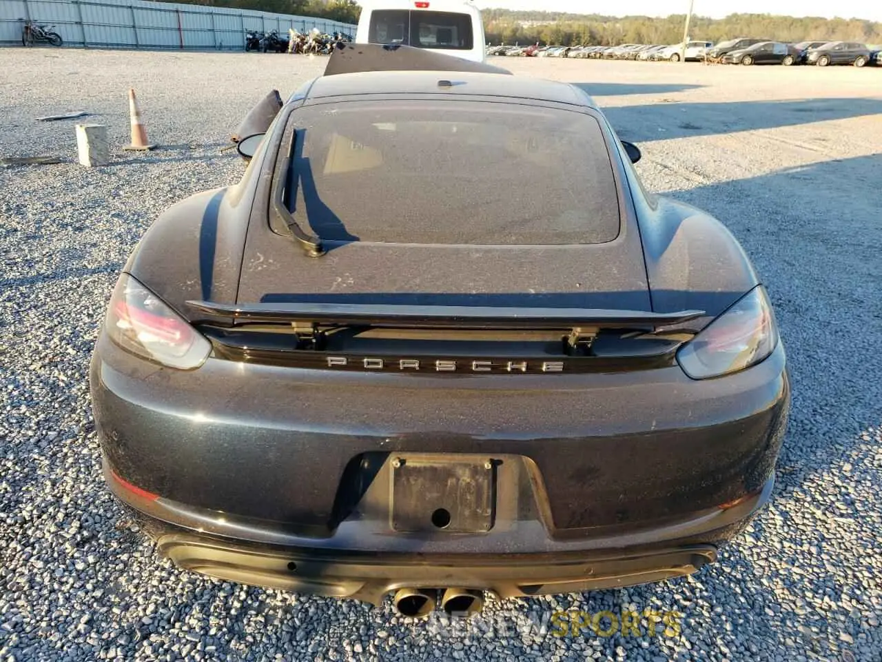 6 fotografías del automóvil dañado WP0AB2A8XKS278183 PORSCHE CAYMAN 2019