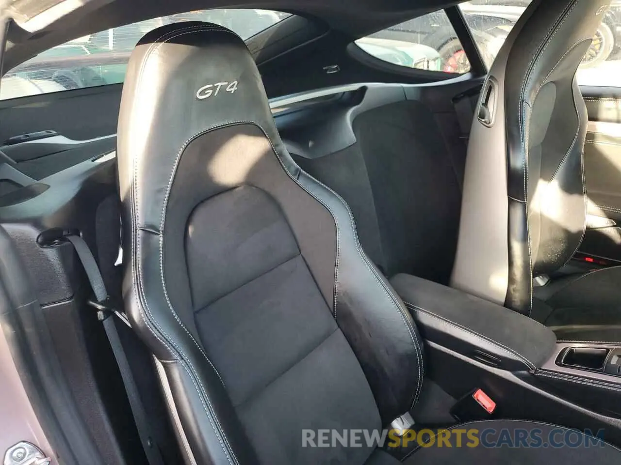 10 fotografías del automóvil dañado WP0AC2A8XNS275706 PORSCHE CAYMAN 2022