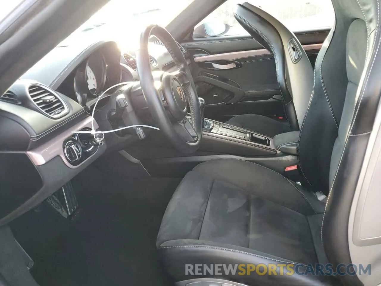 7 fotografías del automóvil dañado WP0AC2A8XNS275706 PORSCHE CAYMAN 2022