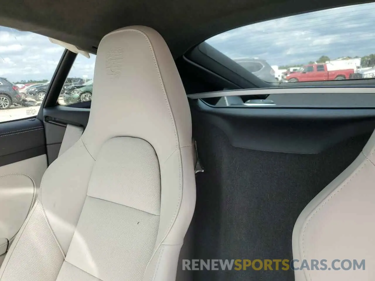 10 fotografías del automóvil dañado WP0AD2A89RK269477 PORSCHE CAYMAN 2024