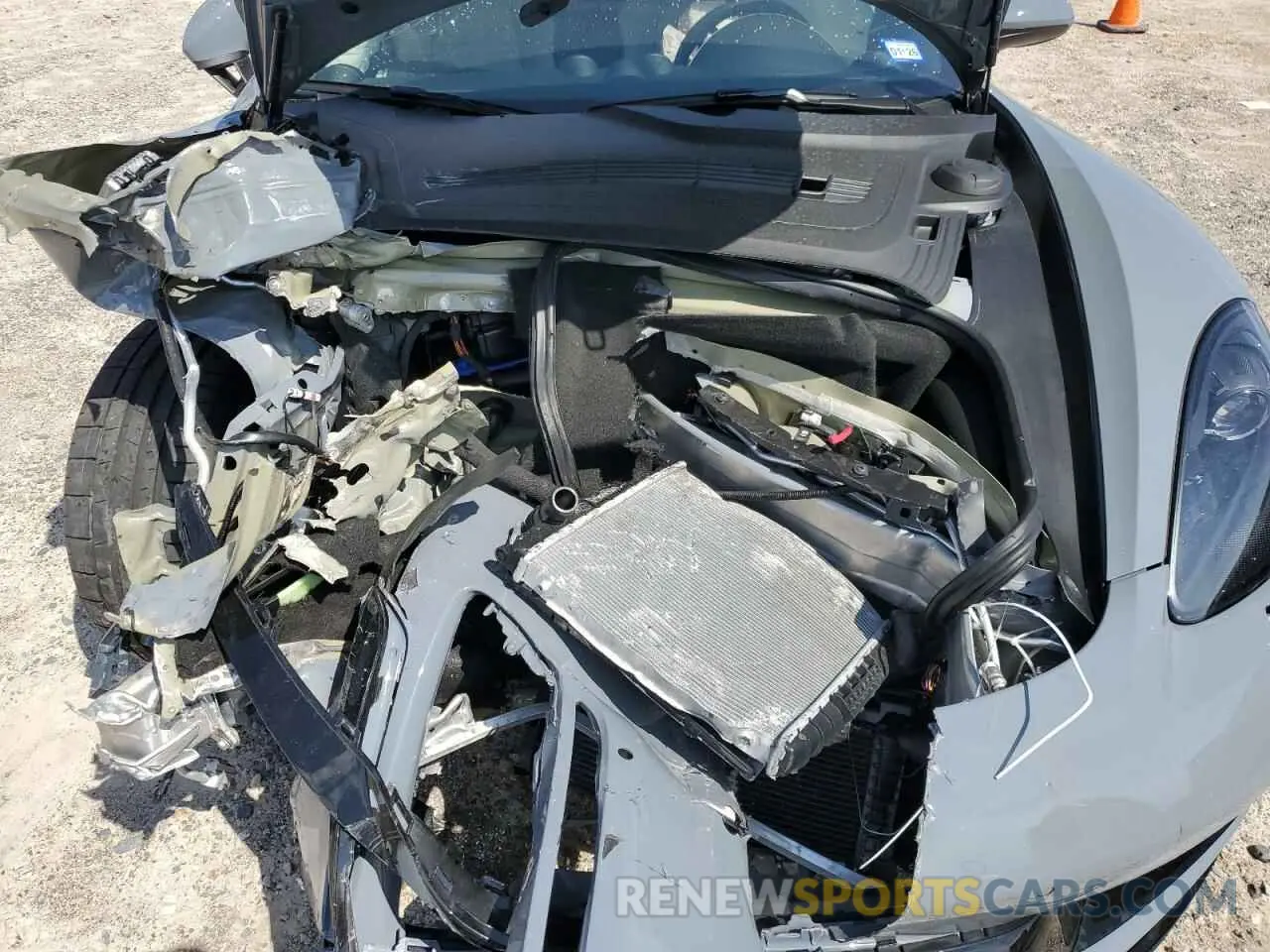 11 fotografías del automóvil dañado WP0AD2A89RK269477 PORSCHE CAYMAN 2024