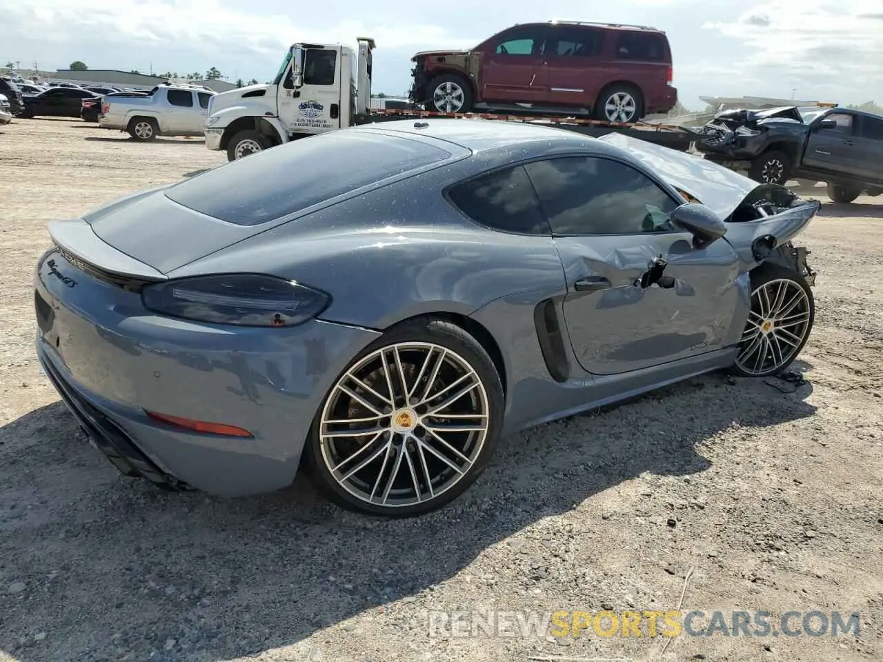 3 fotografías del automóvil dañado WP0AD2A89RK269477 PORSCHE CAYMAN 2024